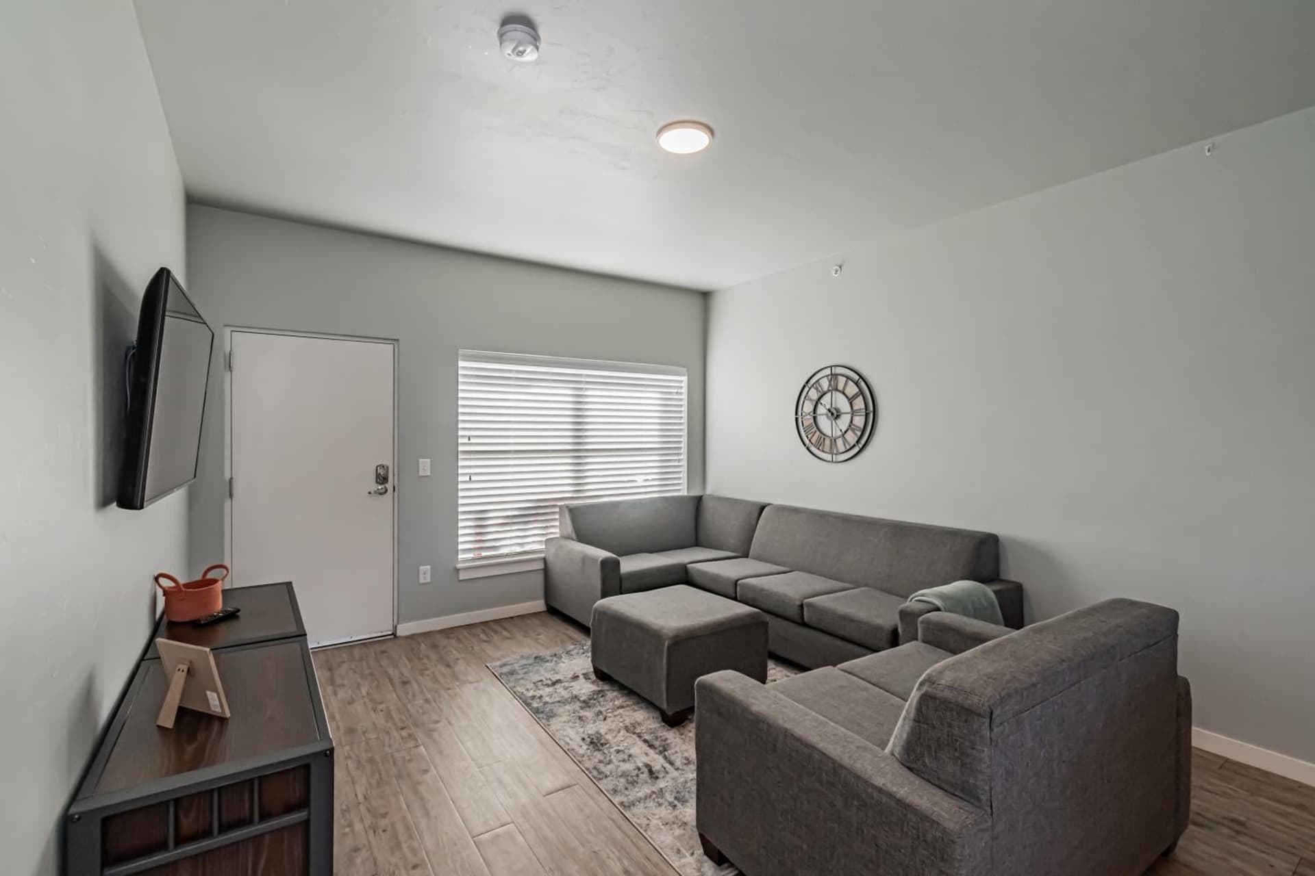 Bringham's Mill Apartments Perfect for Groups Full Kitchen Gym and Free Parking