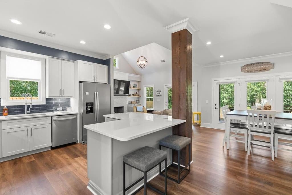 Relax, Rewind, Repeat - New Country Cottage