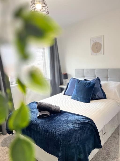 New Build Cosy Duplex Modern Apartment Greater Manchester