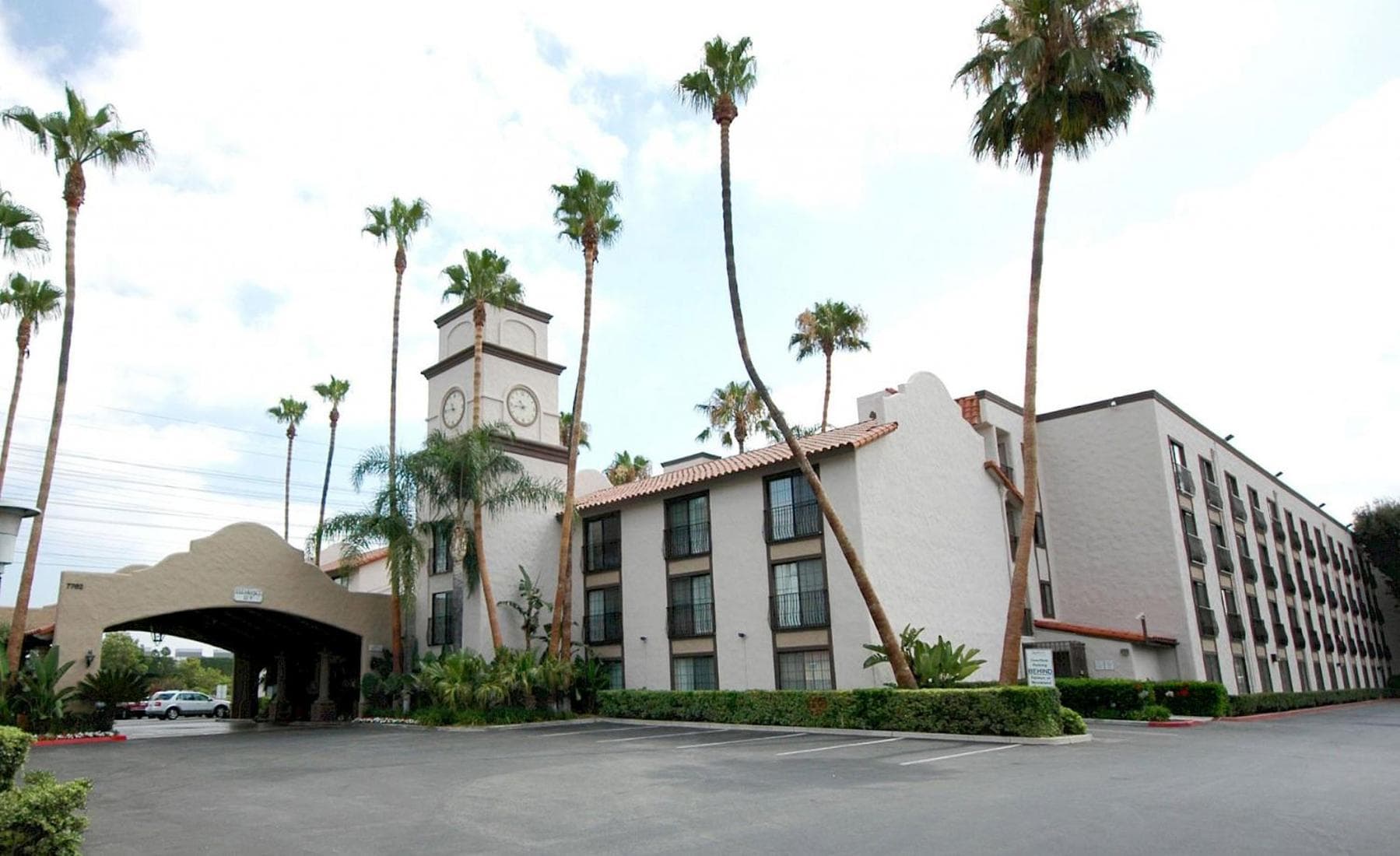 The Buena Park Grand Hotel & Suites