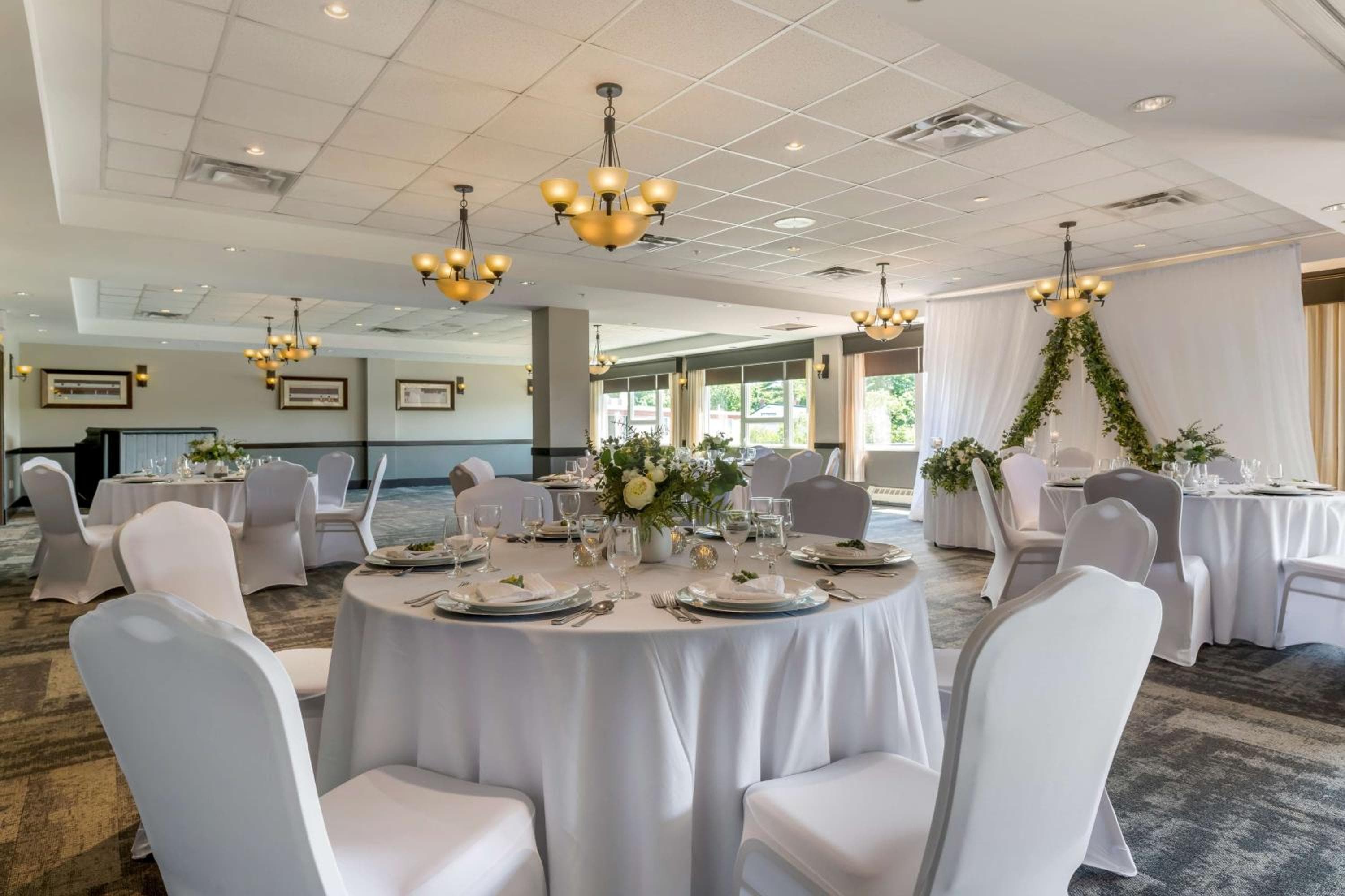 Best Western Plus Chocolate Lake Hotel - Halifax