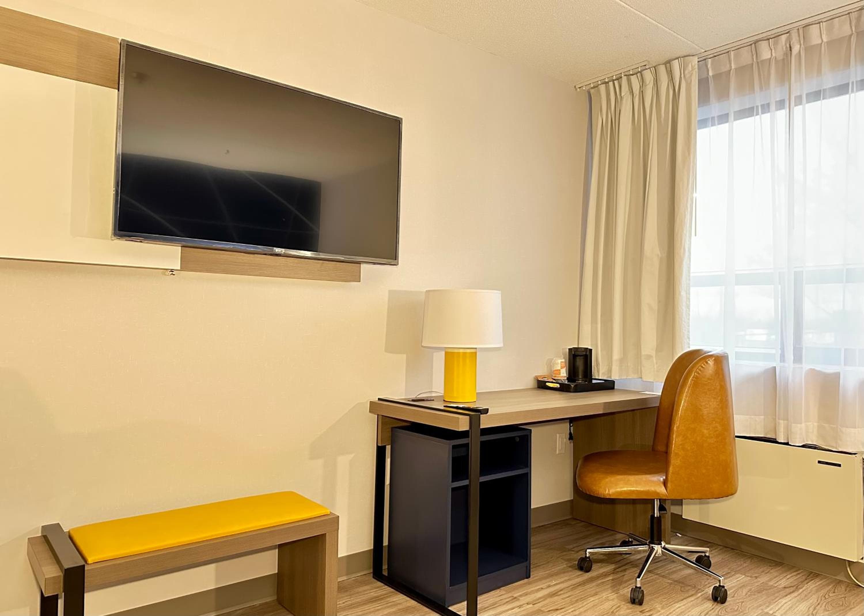 Comfort Inn & Suites Barrie - Highway 400