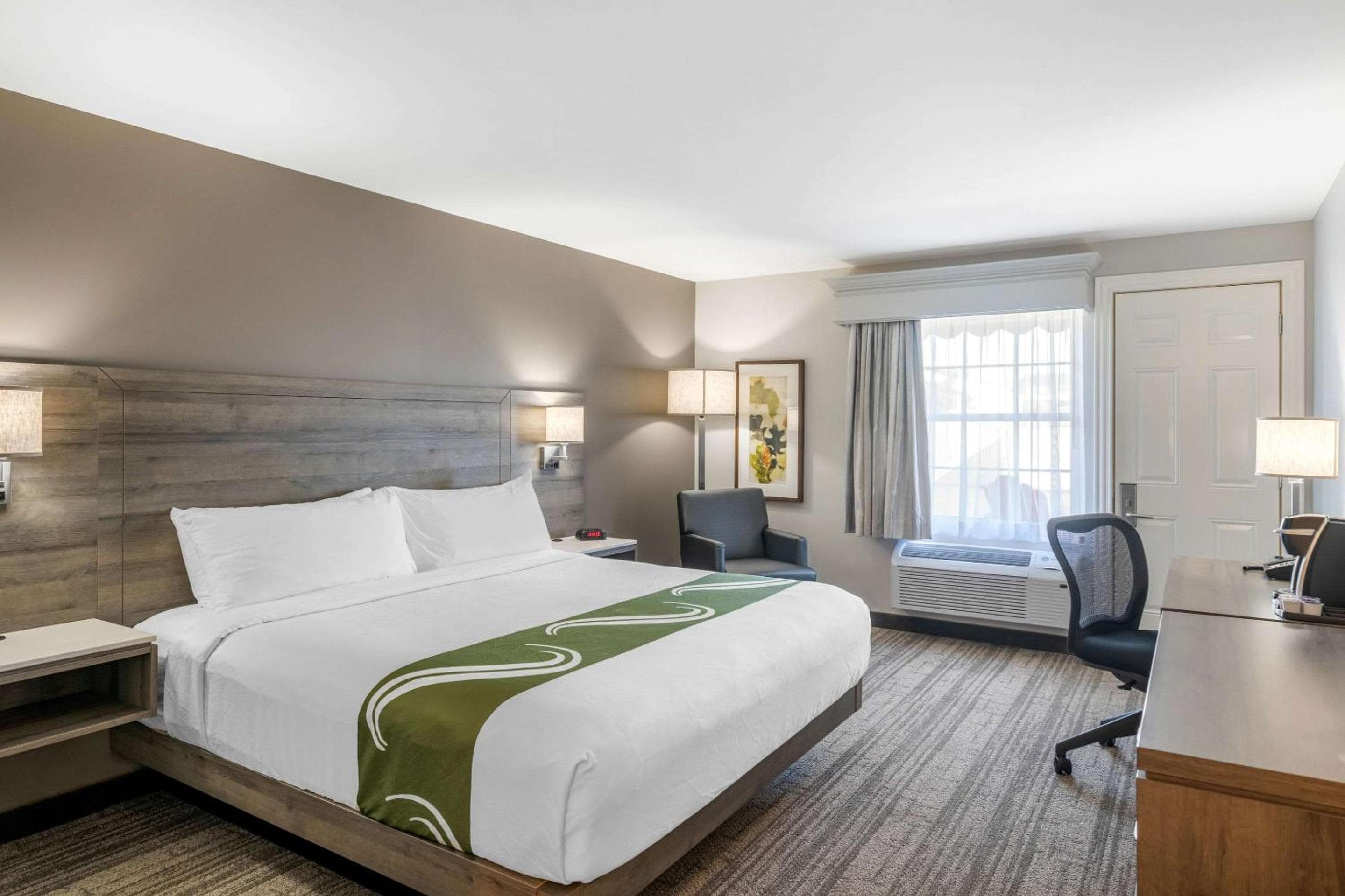 Amsterdam Inn & Suites, an Ascend Collection Hotel