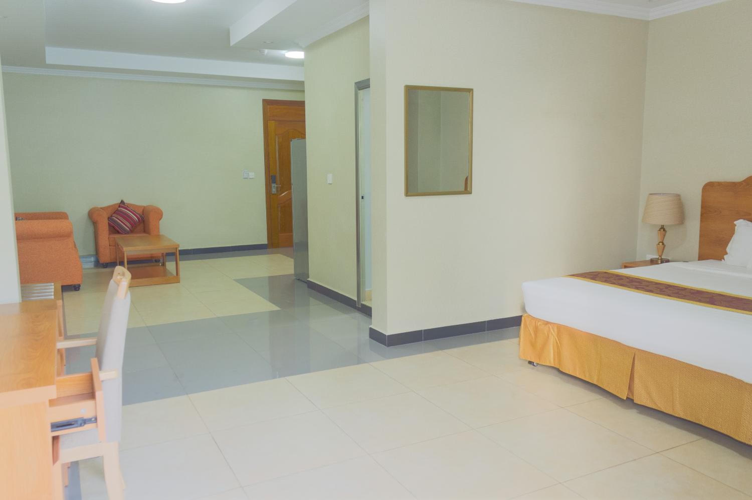 Tropical Plaza Apartments