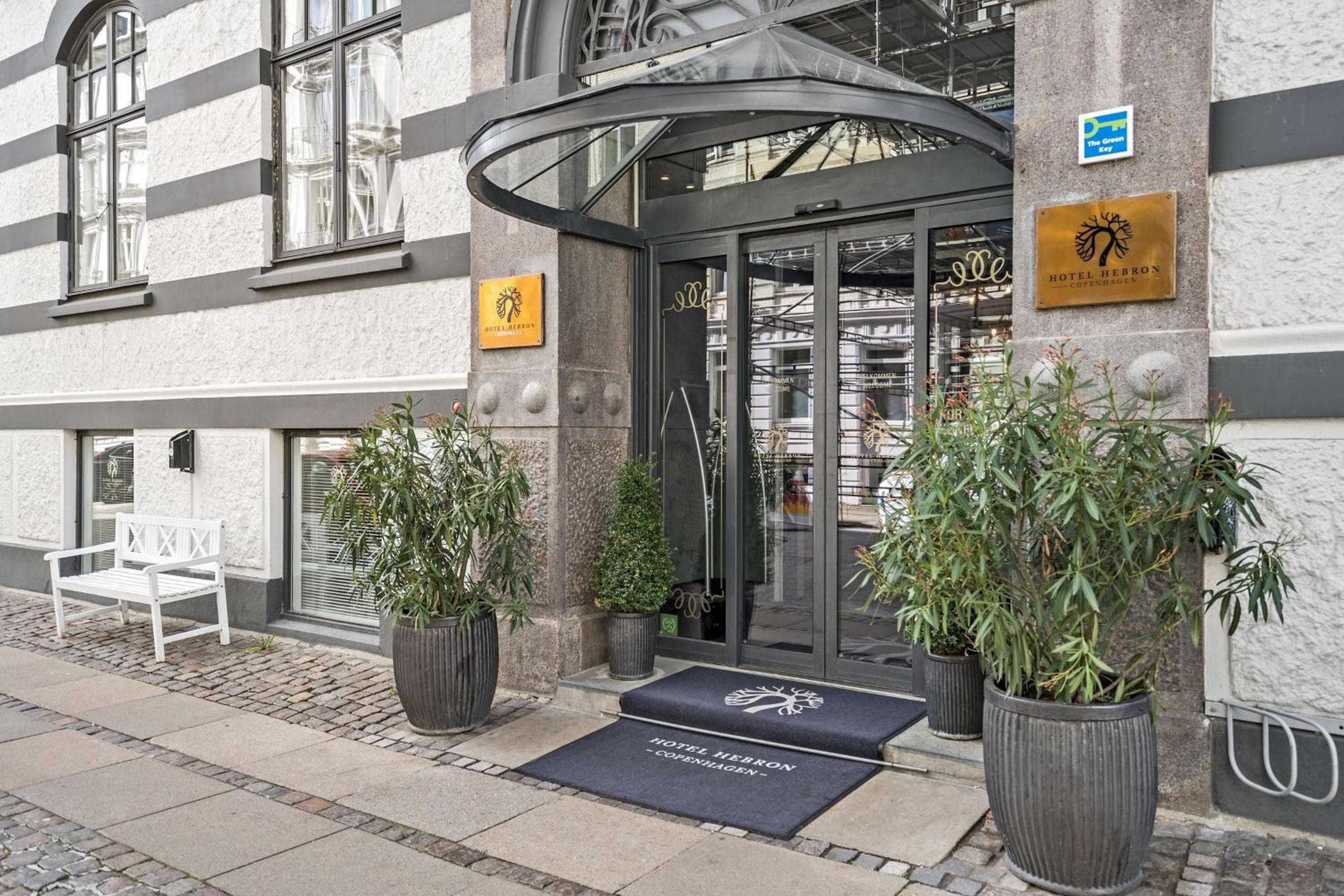 Best Western Plus Hotel Hebron