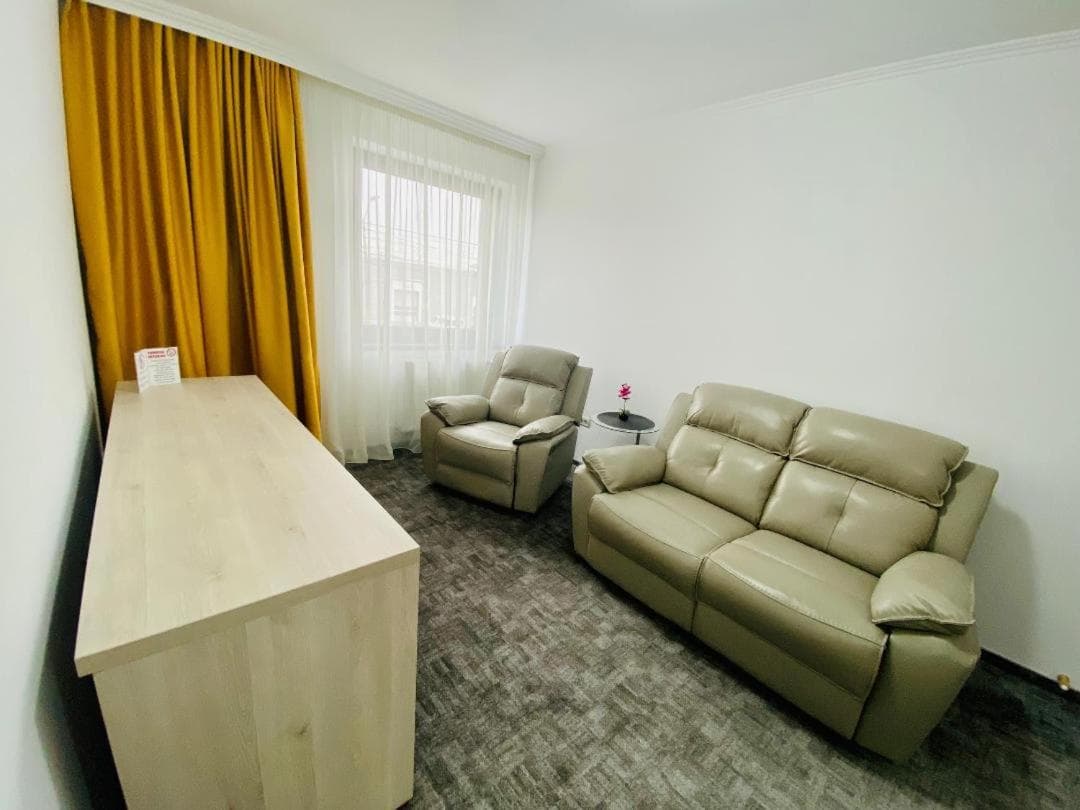 Hotel Bliss