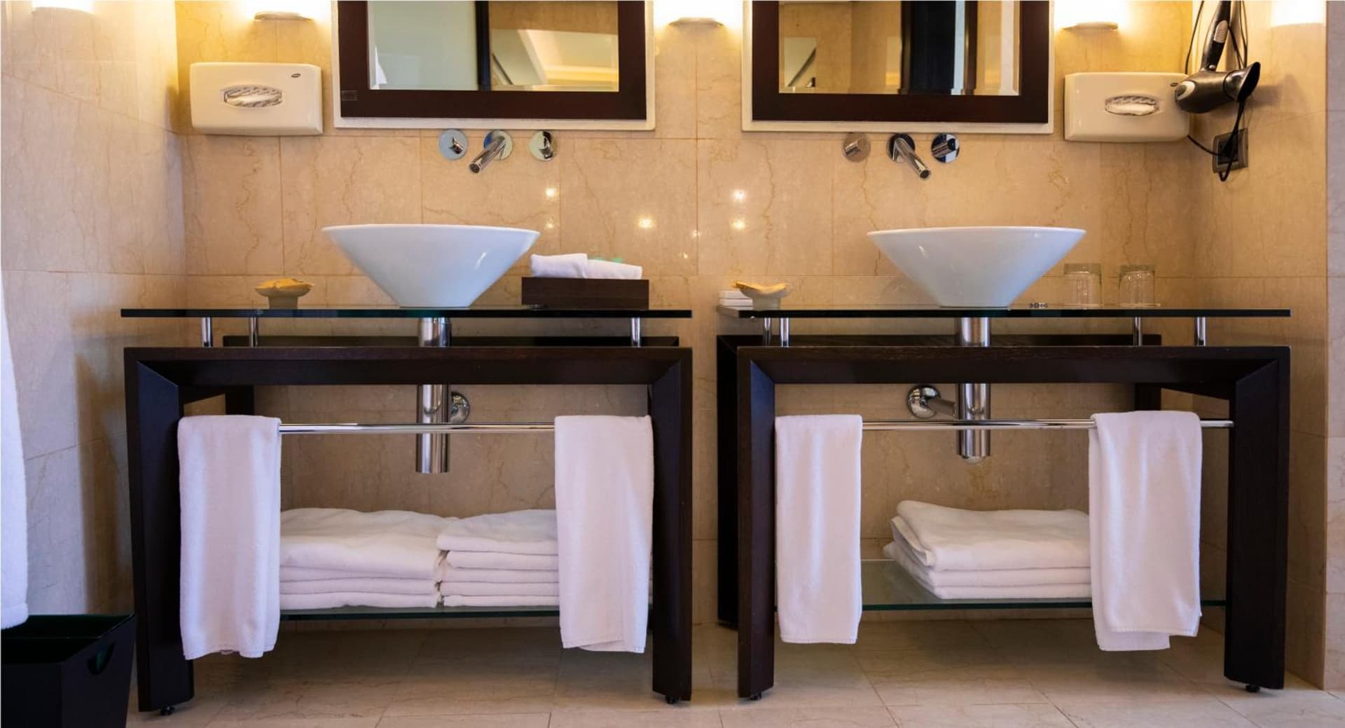 Mak Albania Hotel