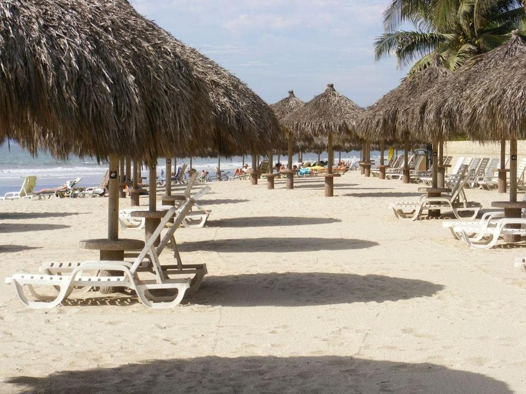 5 Star Lg 1 BDR Playa Royale Oceanfront-
