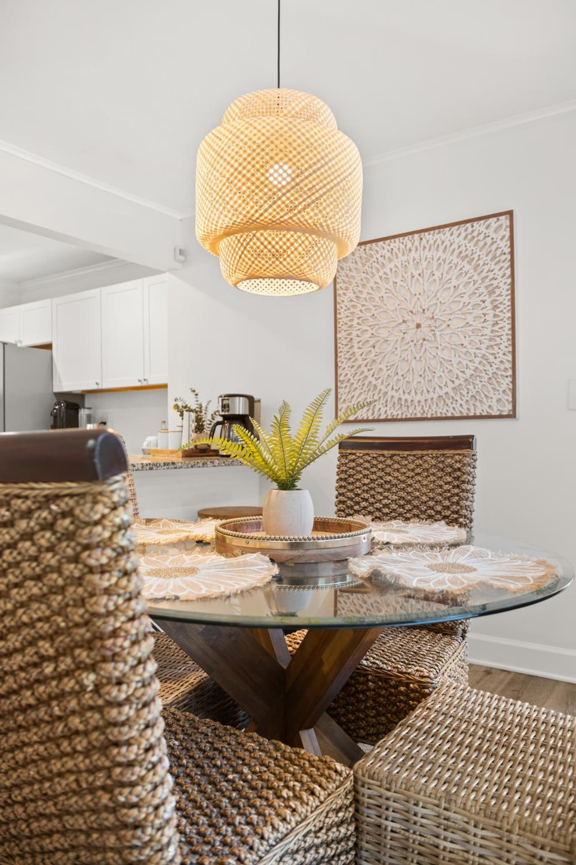 Charleston Comfort and Style, Centrally Located