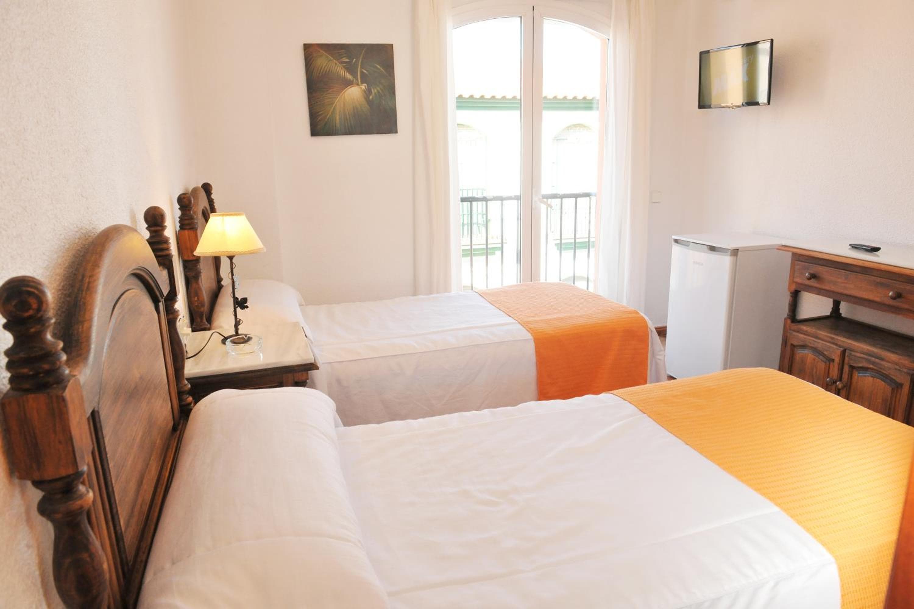 Hostal Puerto Lepe