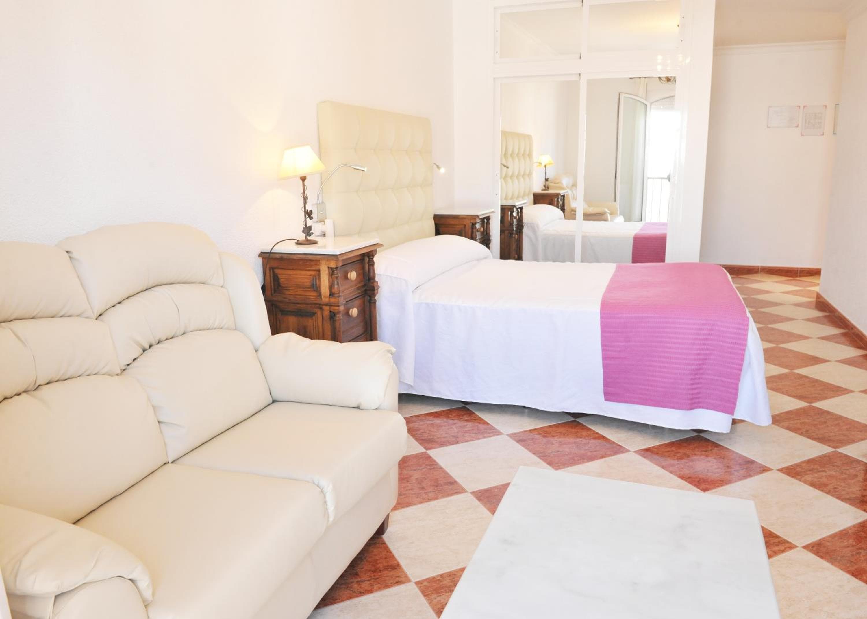 Hostal Puerto Lepe