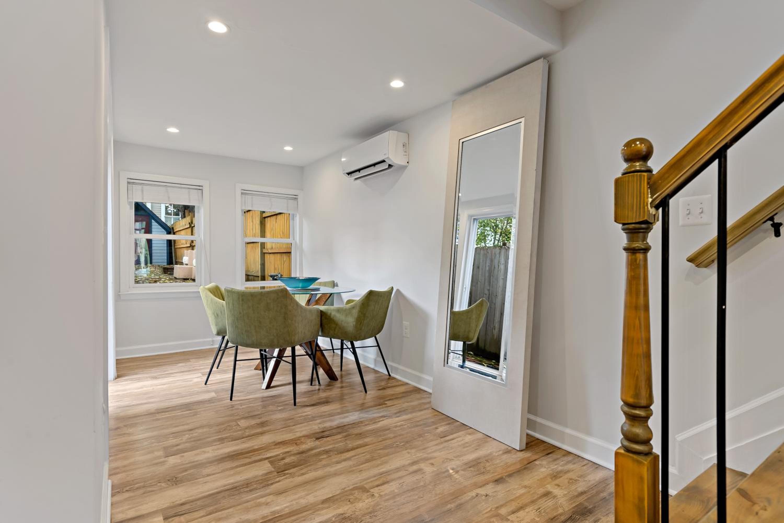 Boutique Blue 2 bedroom Old Town House
