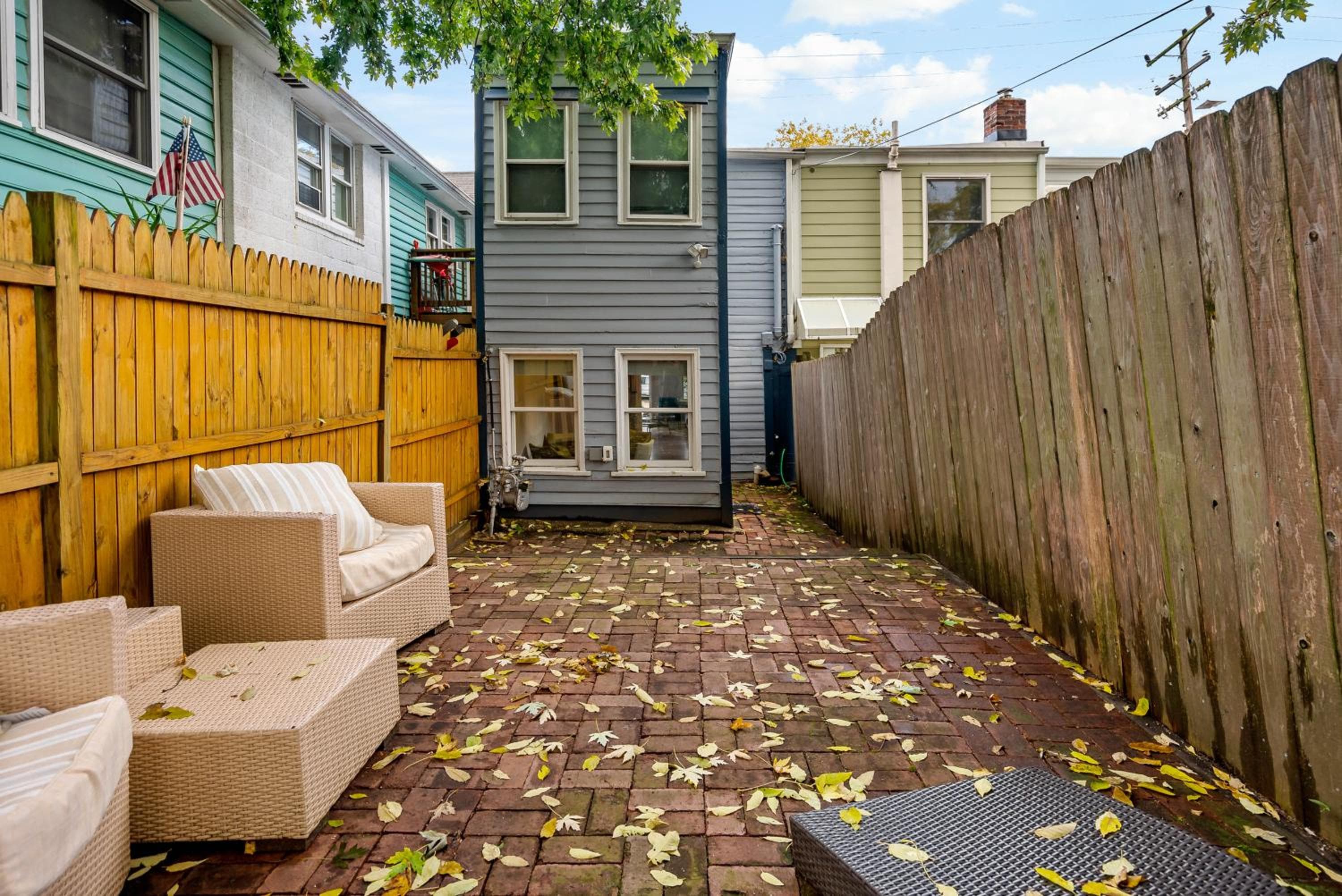 Boutique Blue 2 bedroom Old Town House