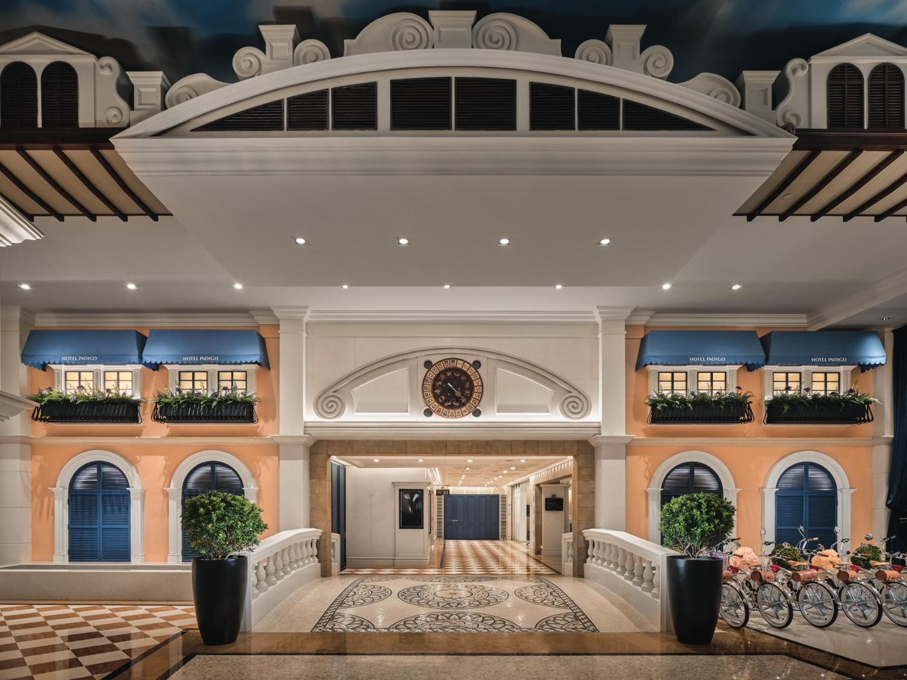 Hotel Indigo Shenzhen Overseas Chinese Town by IHG