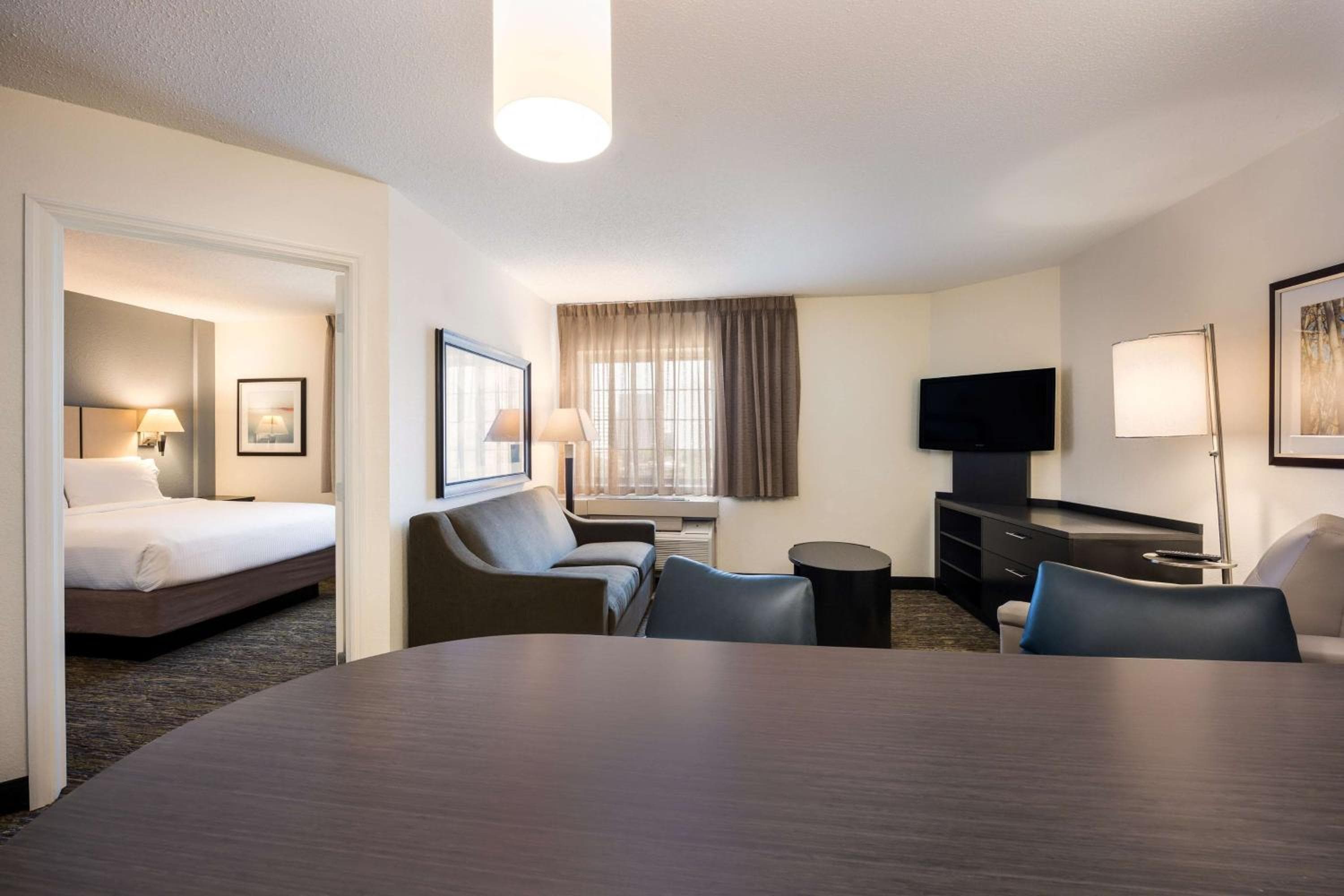 Sonesta Simply Suites Columbus Airport Gahanna