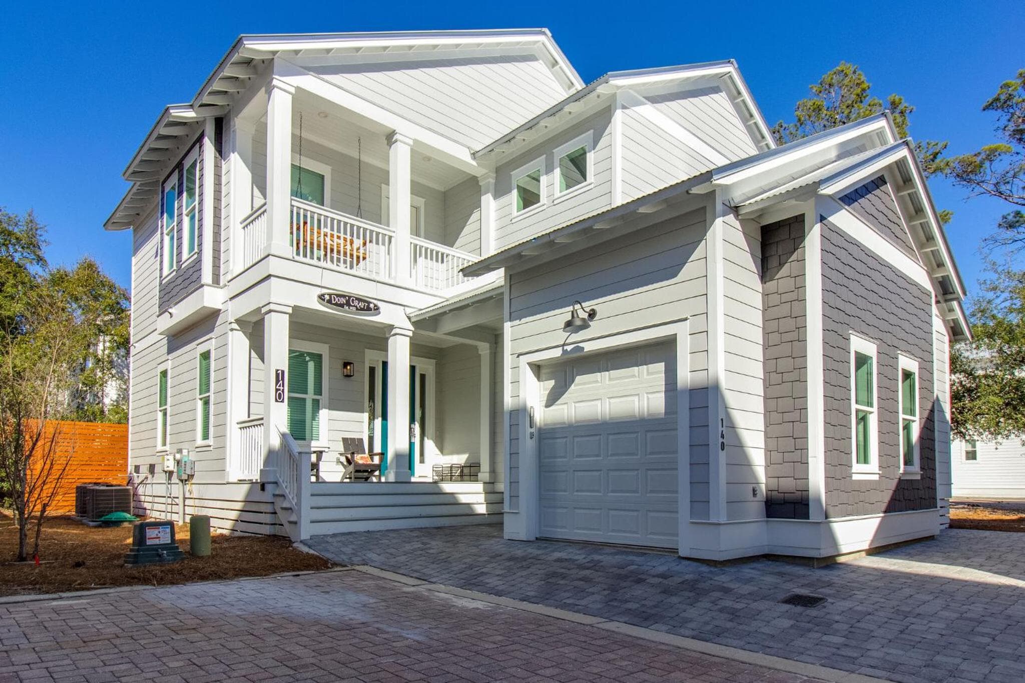 LUXE Doin' Grayt Easy Beach Access 4 Bikes Pool Pets Sleeps 12