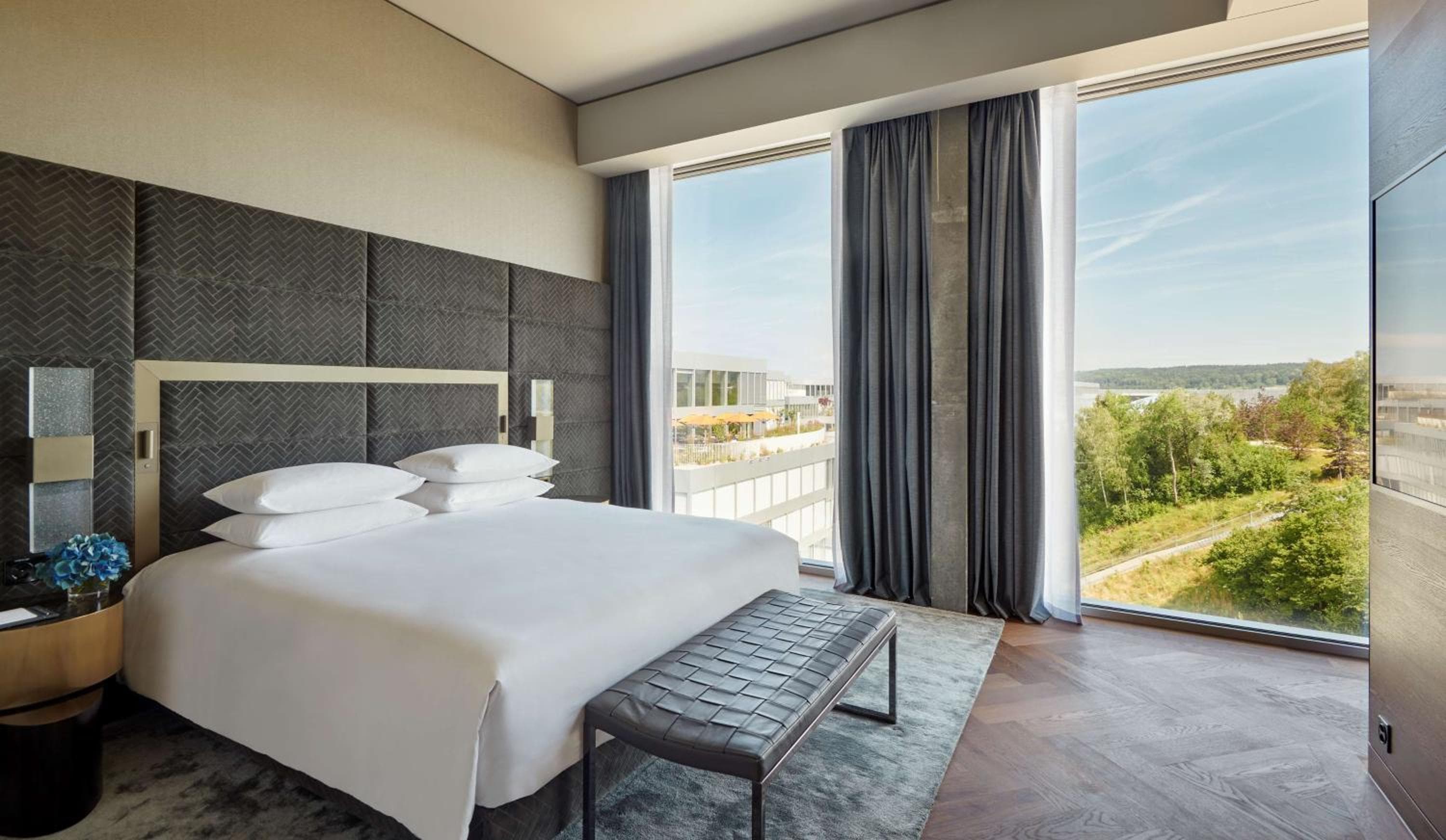 Hyatt Regency Zurich Airport Circle