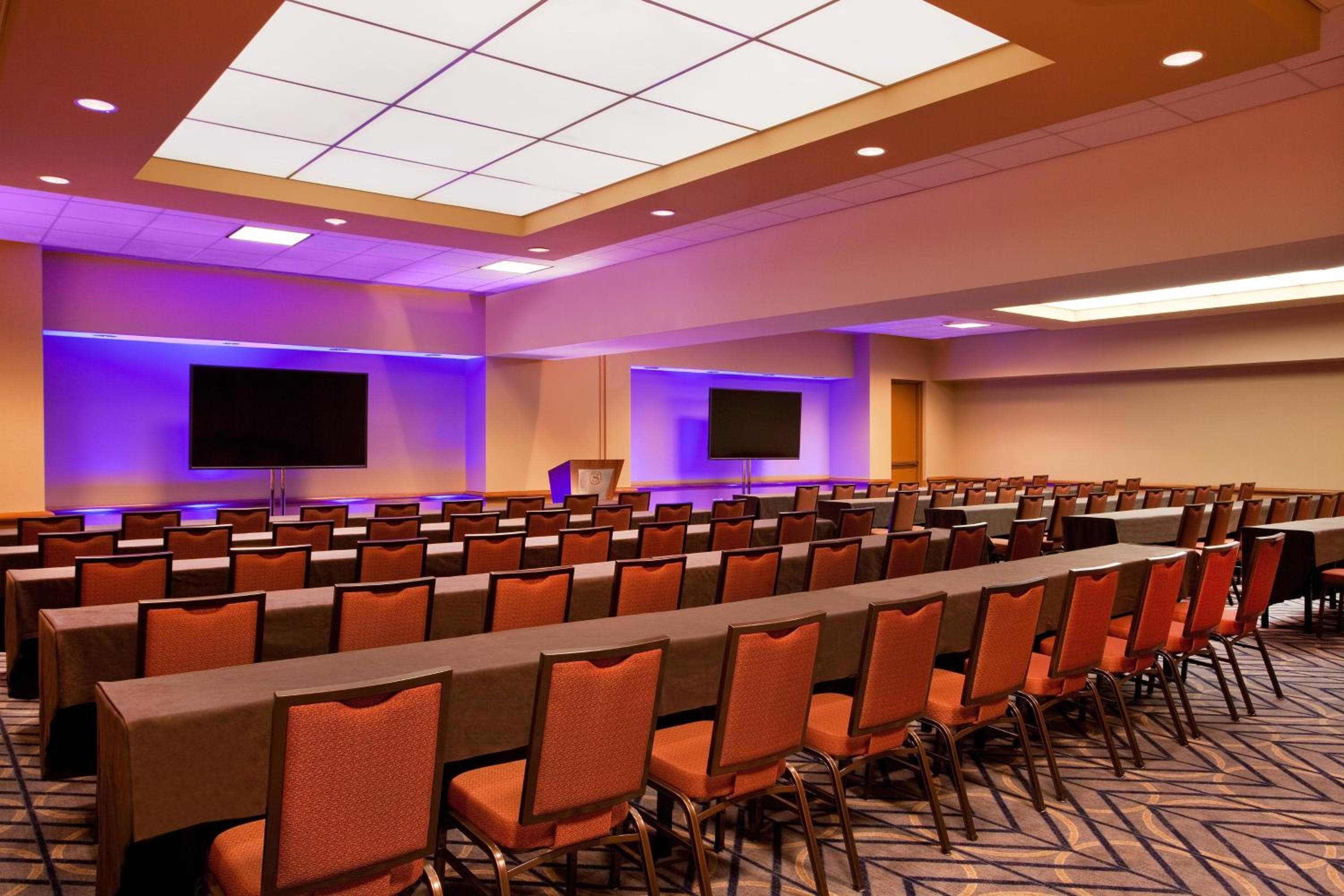 Sheraton Grand Chicago Riverwalk