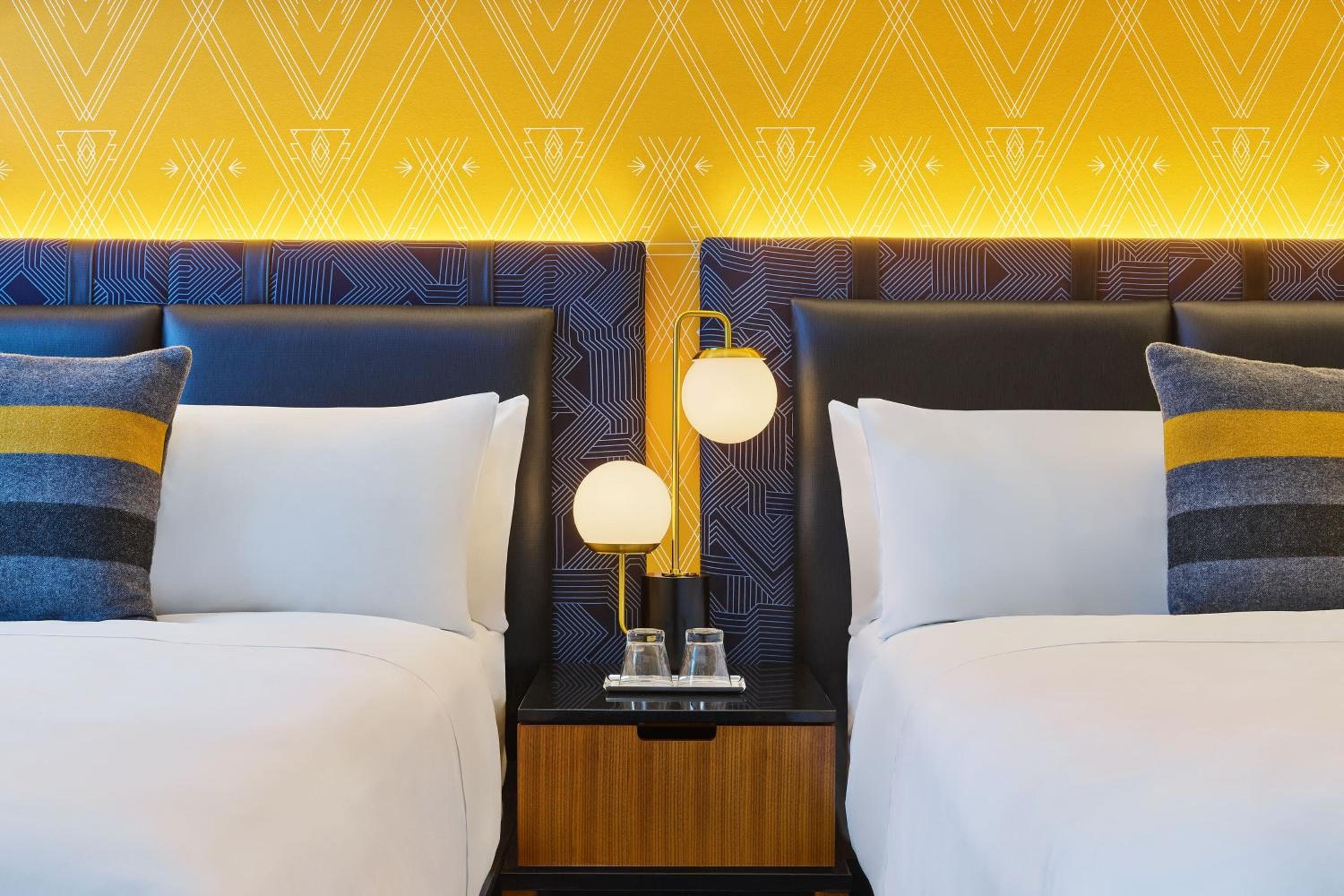 W Minneapolis - The Foshay