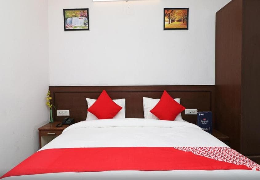 New Hotel Rajwada By WB Inn