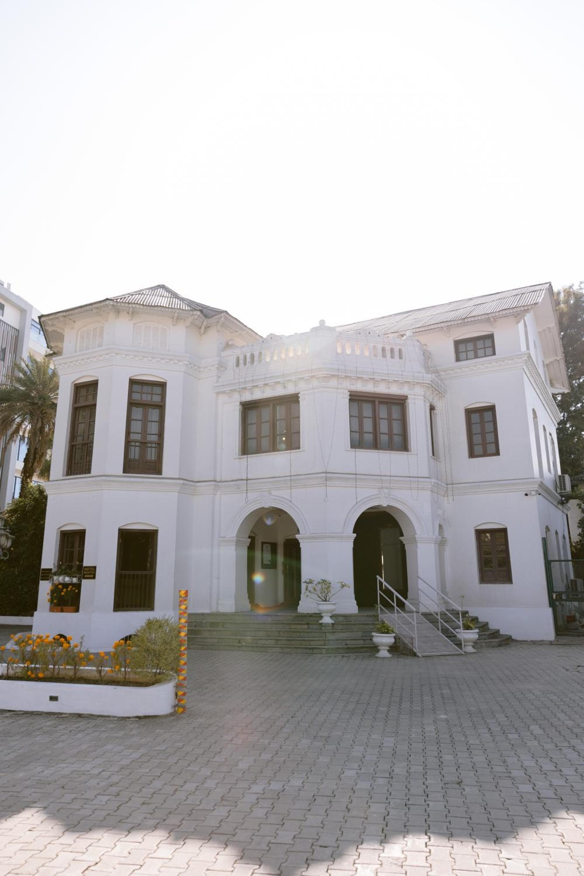 Aranya Boutique Hotel