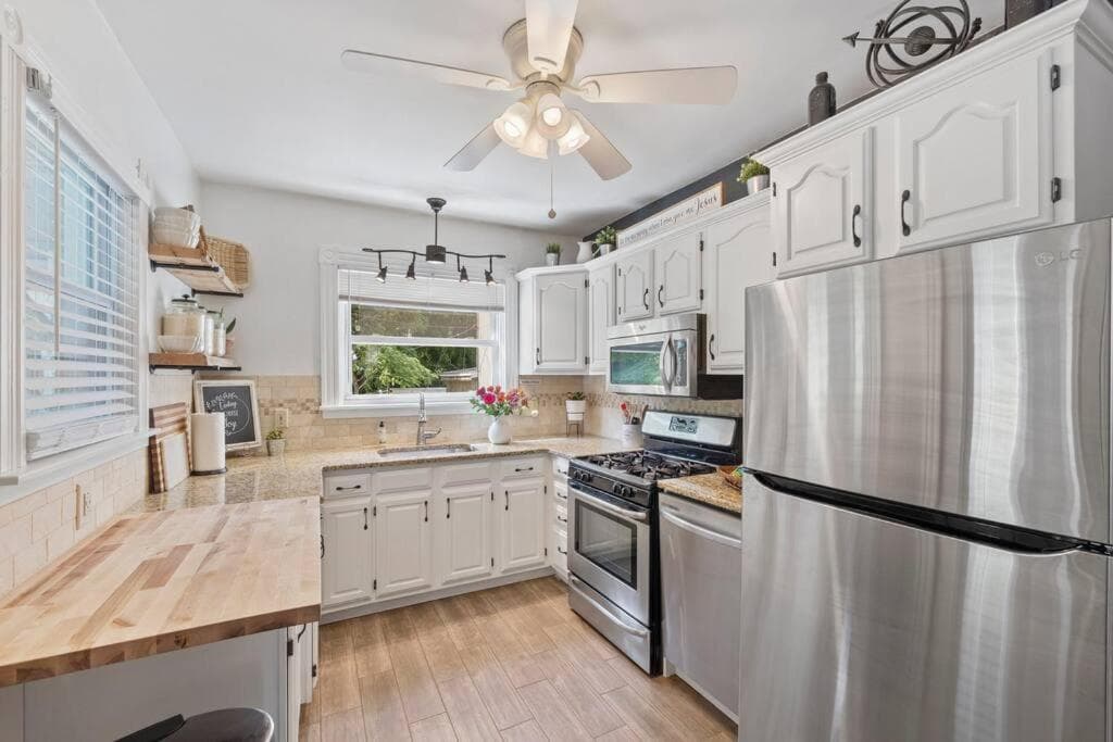 Rare City Home w/ Backyard Fire-pit & Hottub