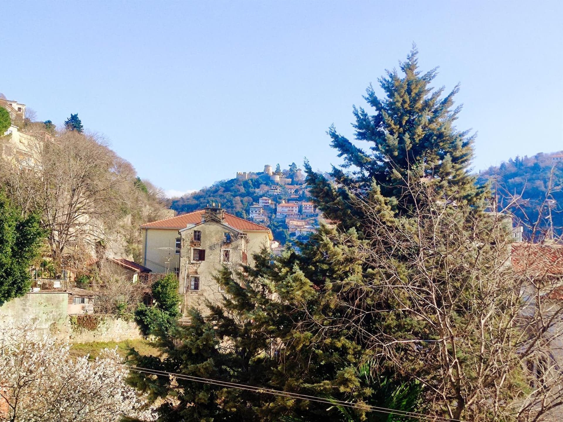 Alegra Apartments Center