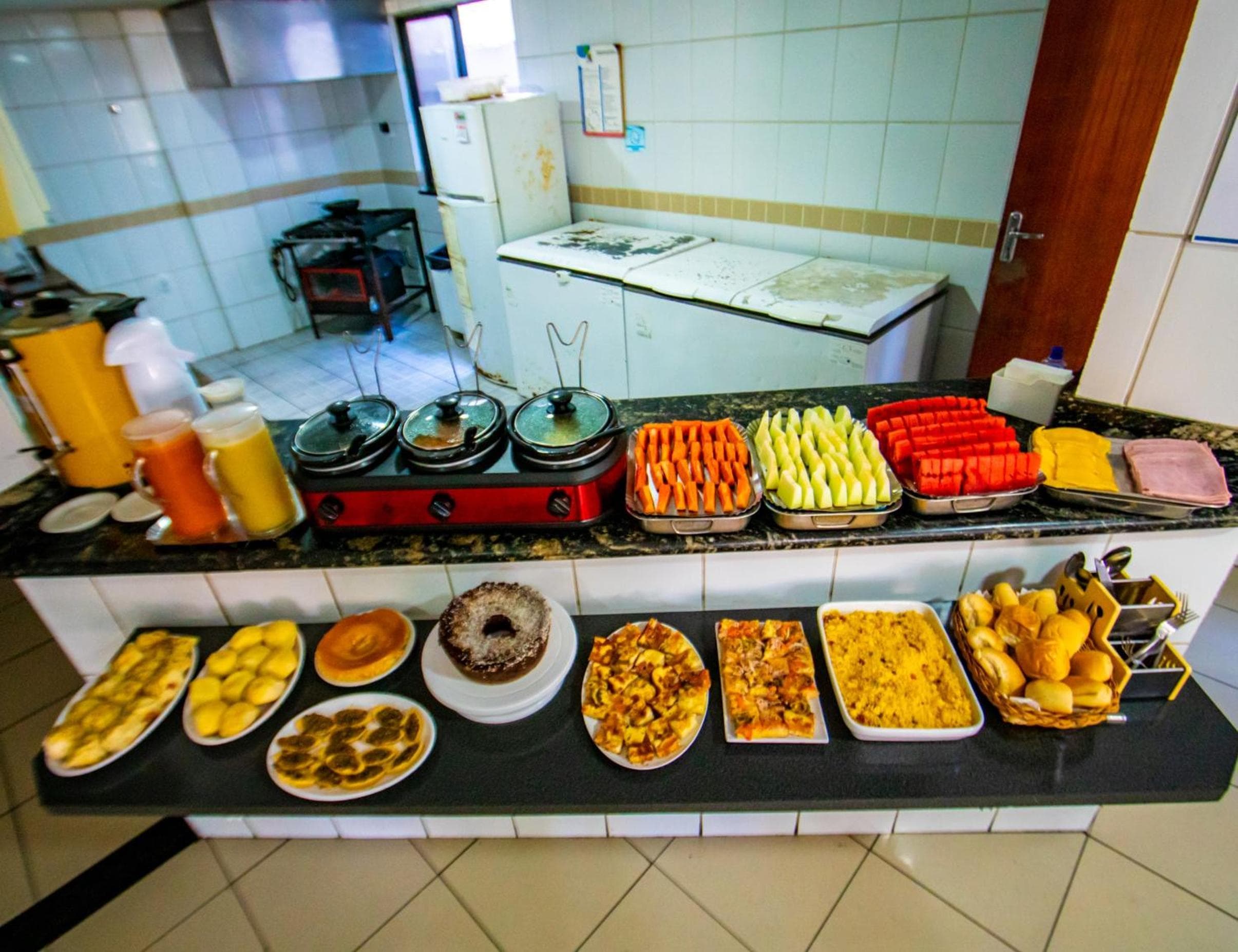 Hotel Piramide Pituba - Av Paulo VI