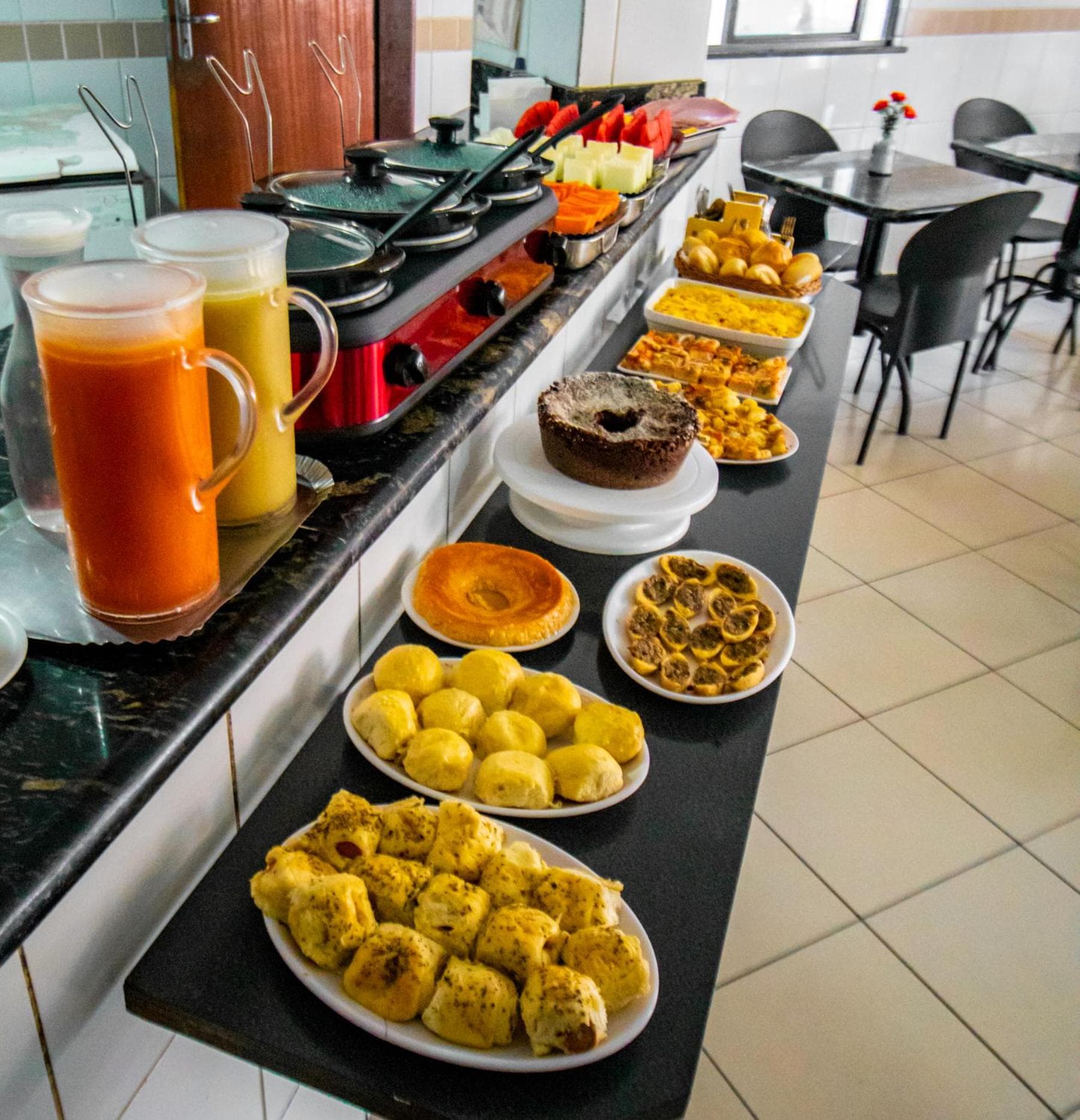 Hotel Piramide Pituba - Av Paulo VI