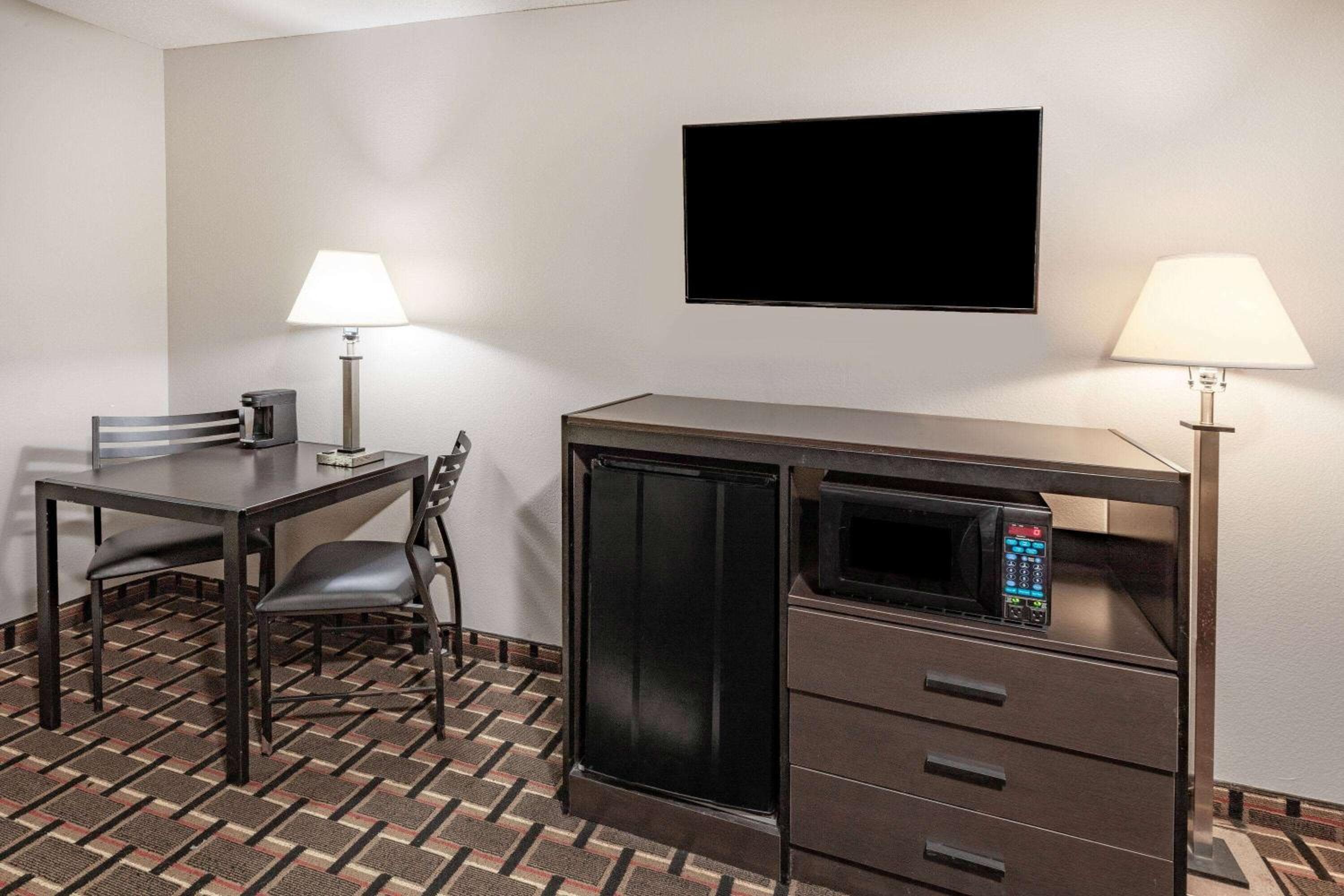 Super 8 by Wyndham League City Kemah Area