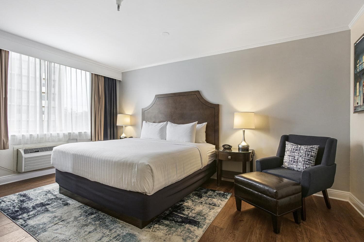 St Charles Inn, Superior Hotel