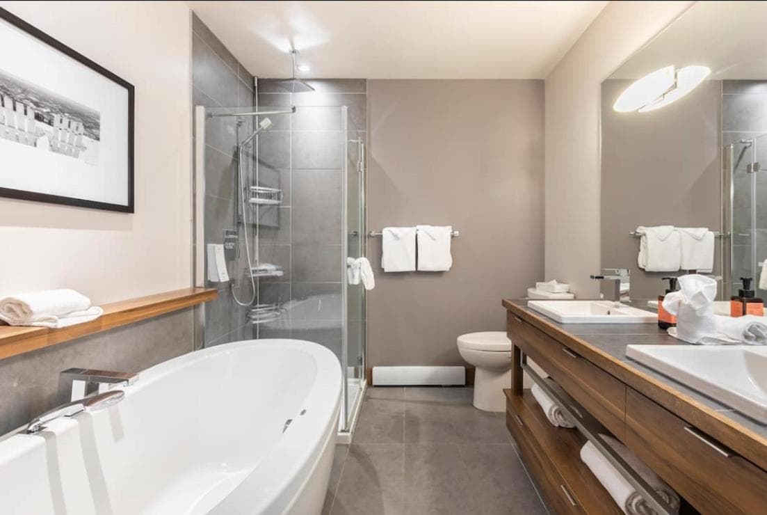 Appartement-Condo sur Lac Superieur-Mont-Tremblant