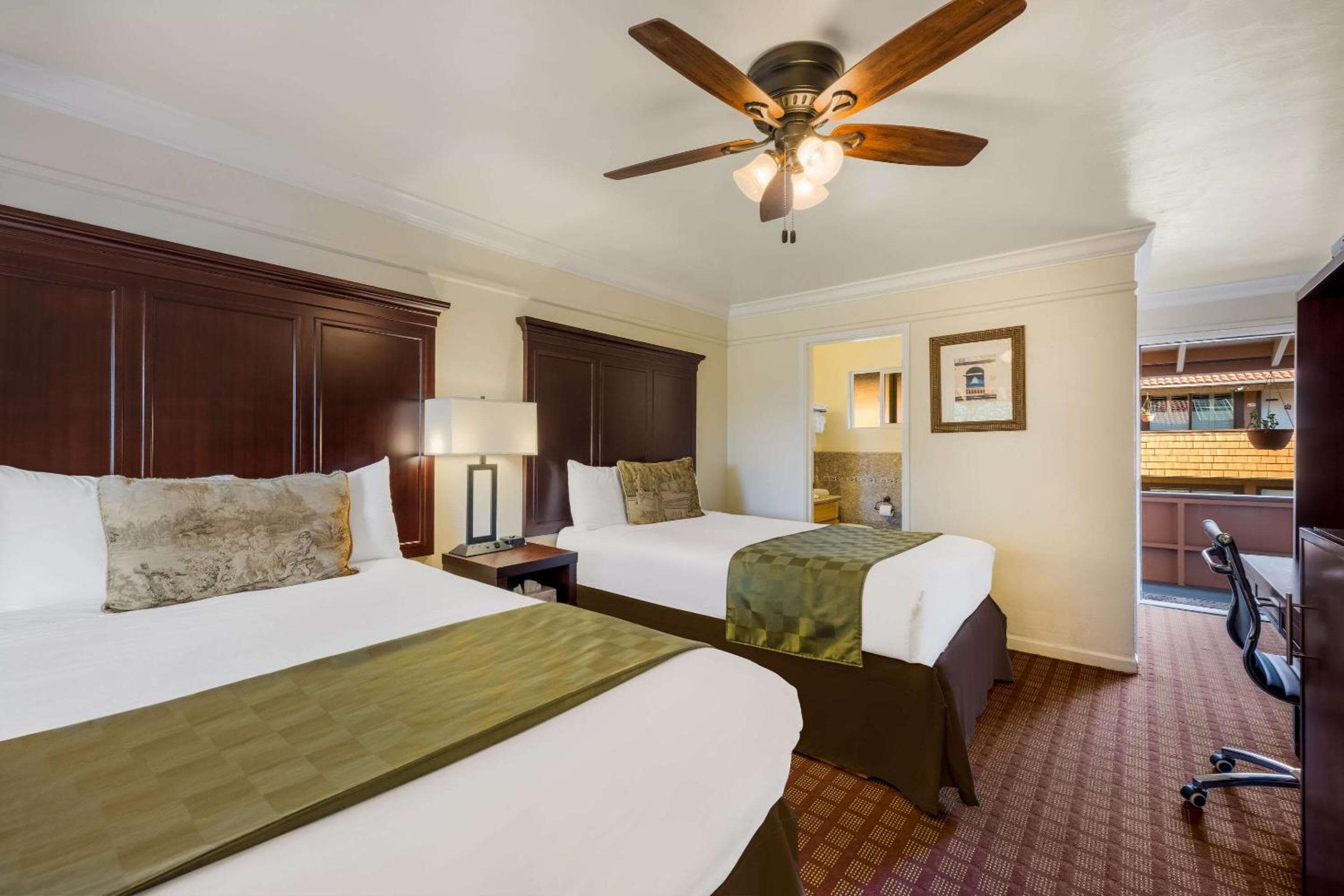 Clarion Collection Carmel Oaks Inn