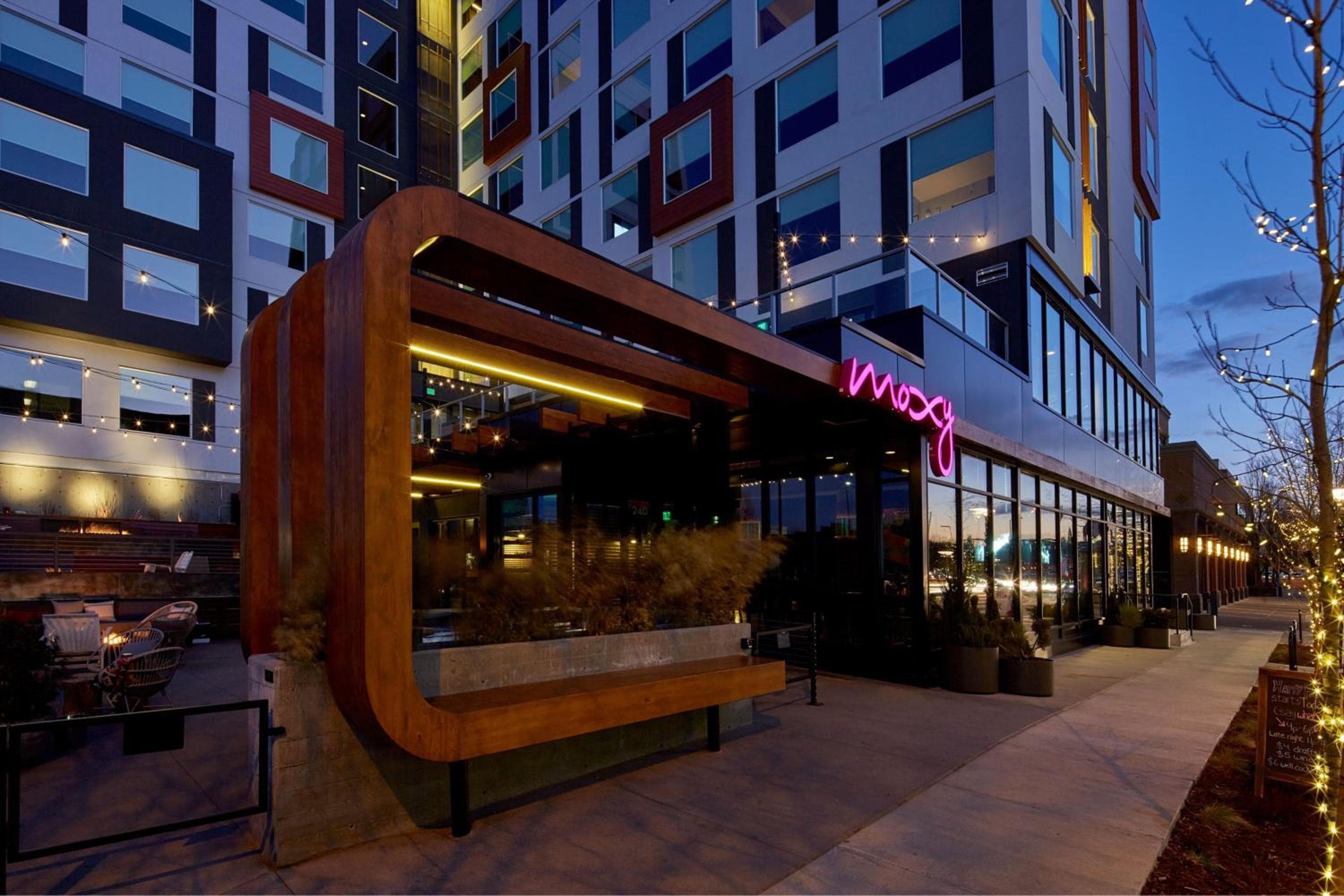 MOXY Denver Cherry Creek