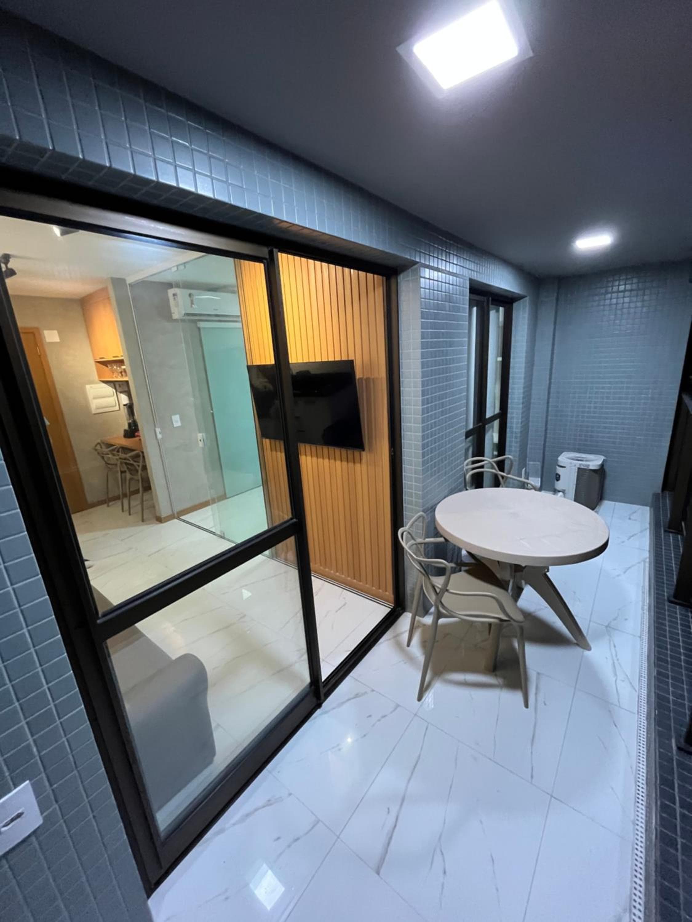 Apartamento Luxuoso a poucos metros da praia