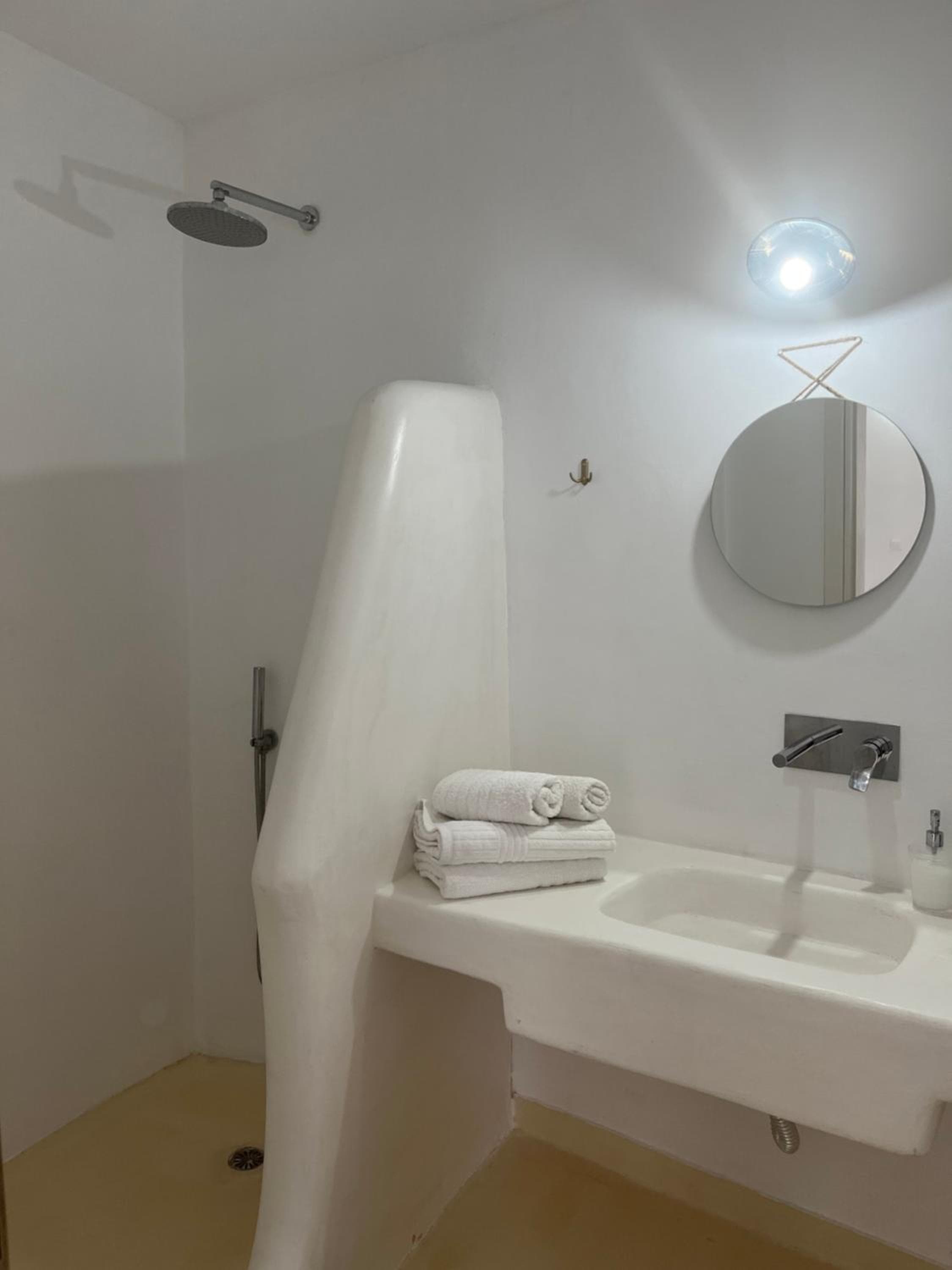Sakas Residences