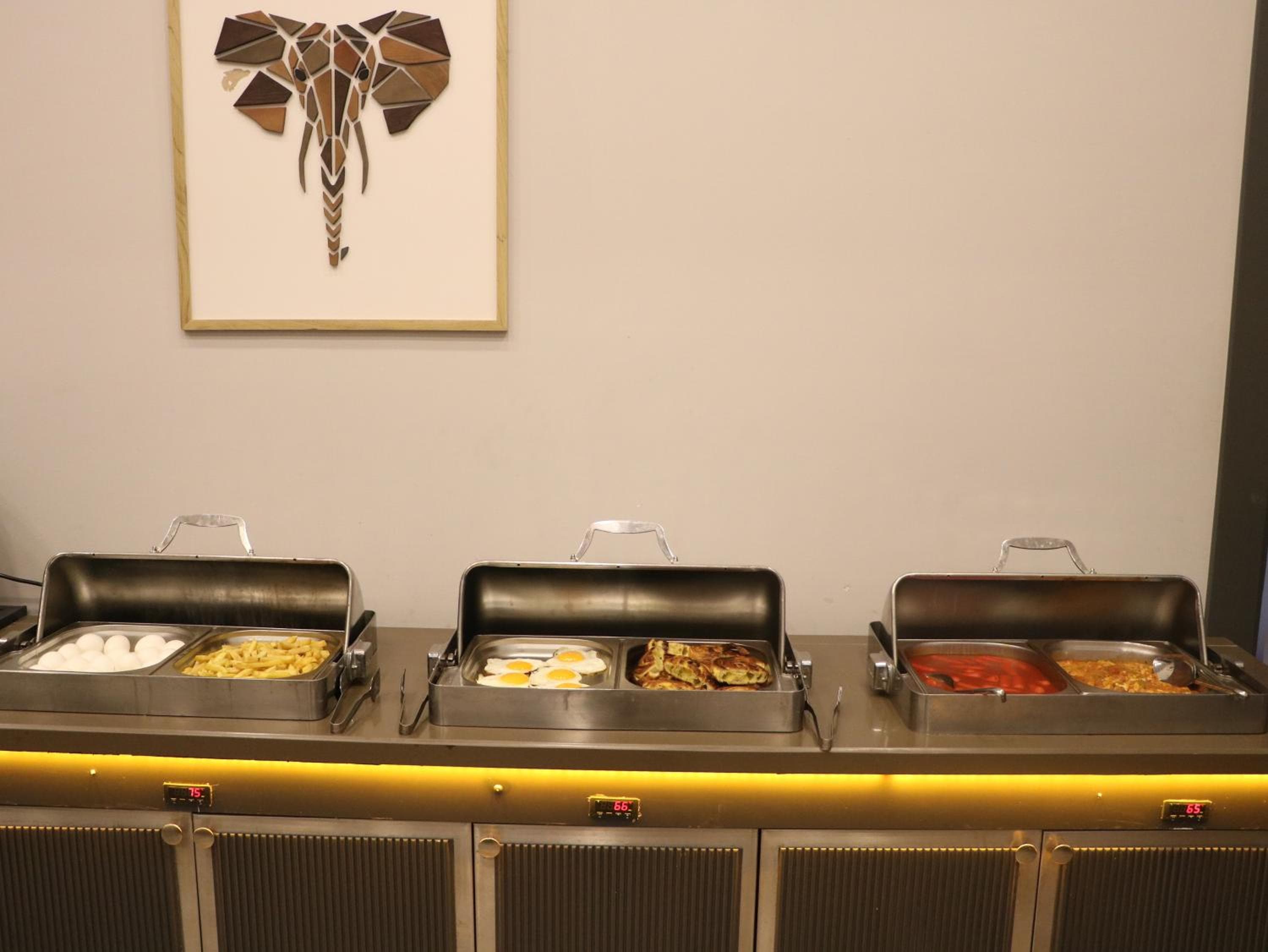 Isnova Hotel Airport