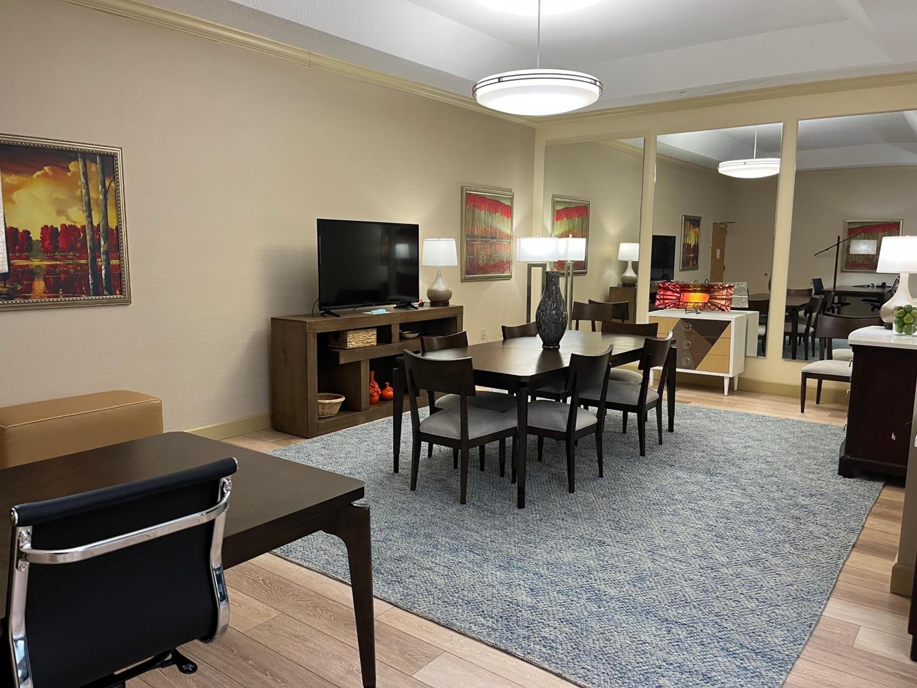 Hawthorn Extended Stay by Wyndham West Palm Beach Airport