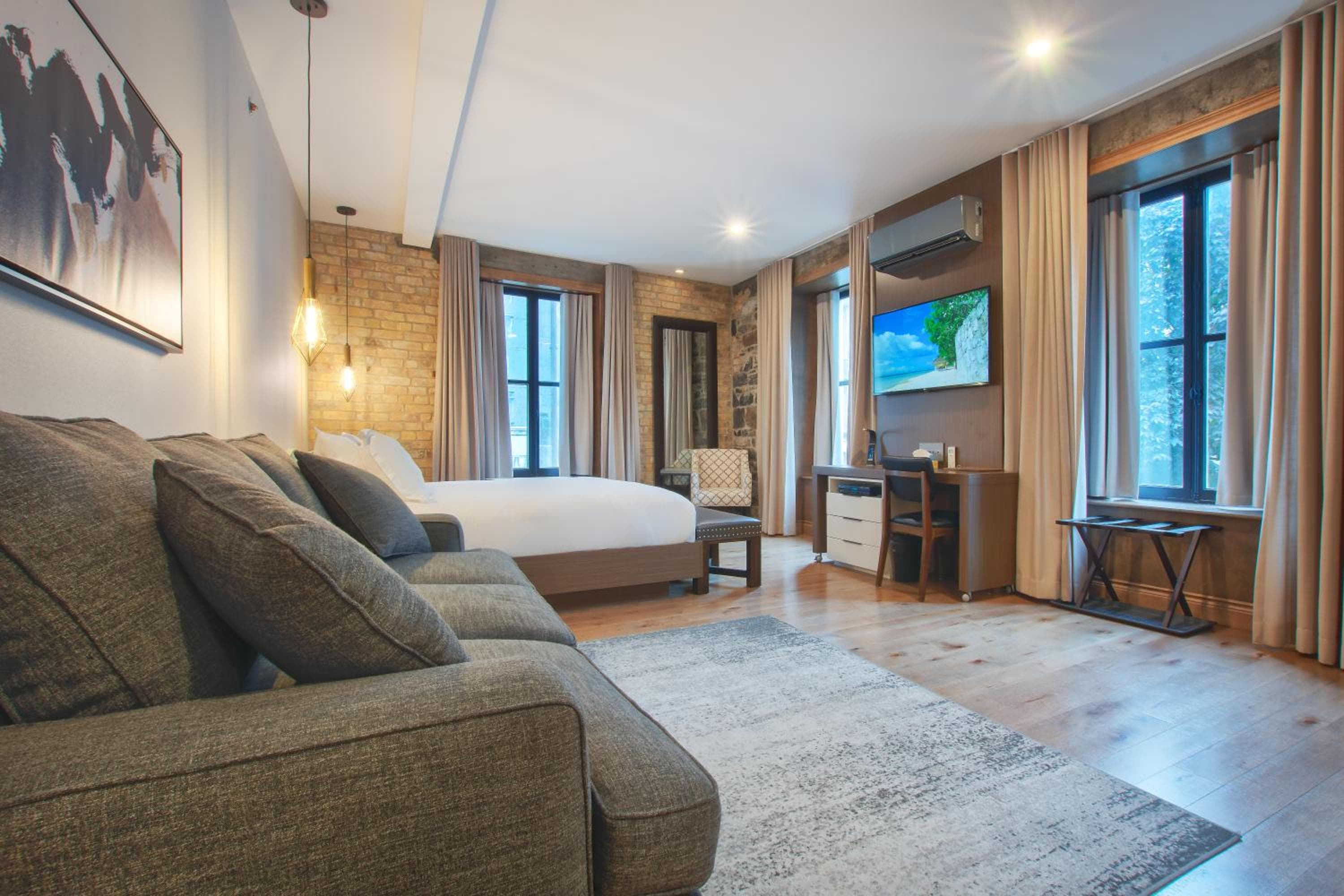 hotel room