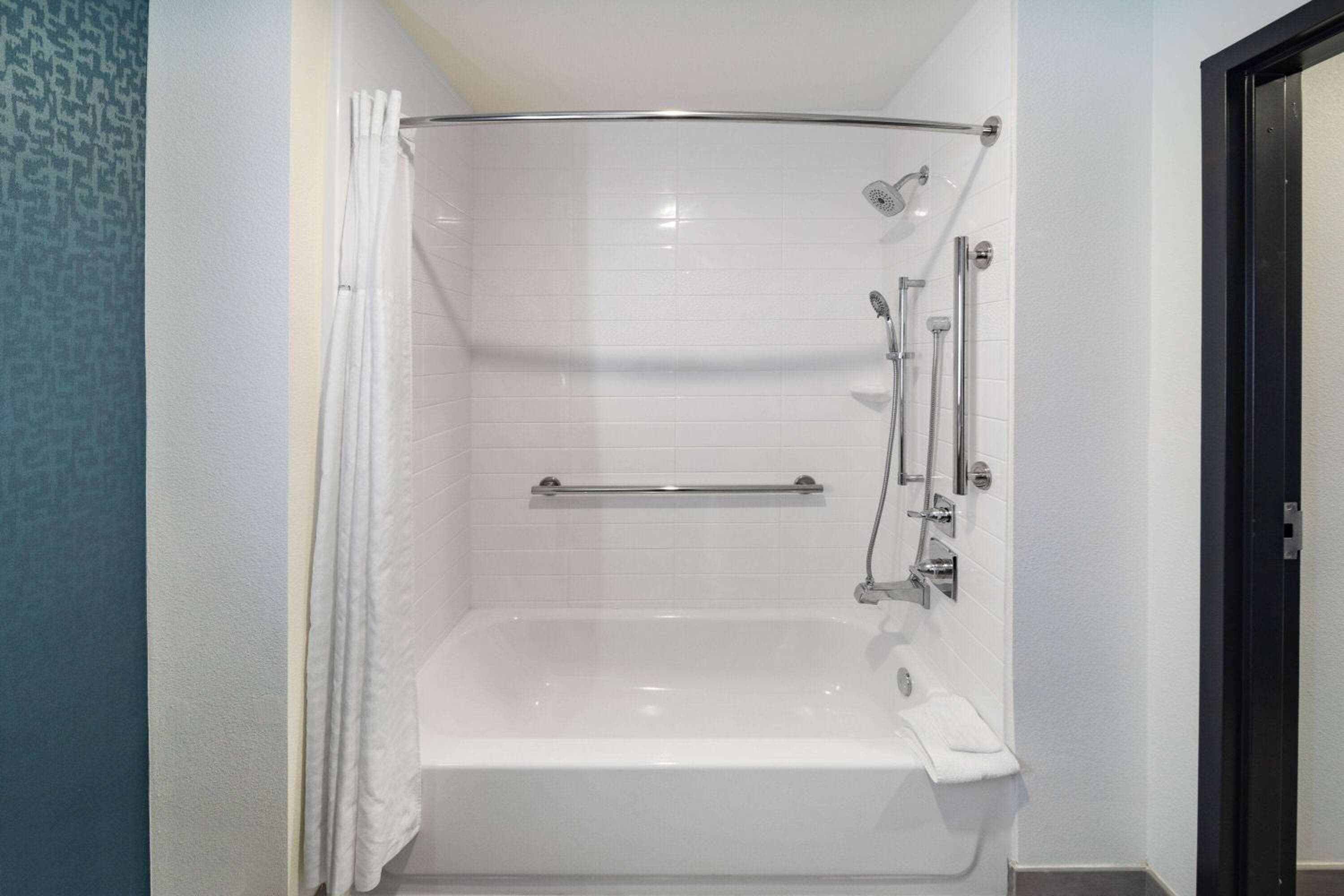 La Quinta Inn & Suites by Wyndham Texas City I 45 Galveston Area