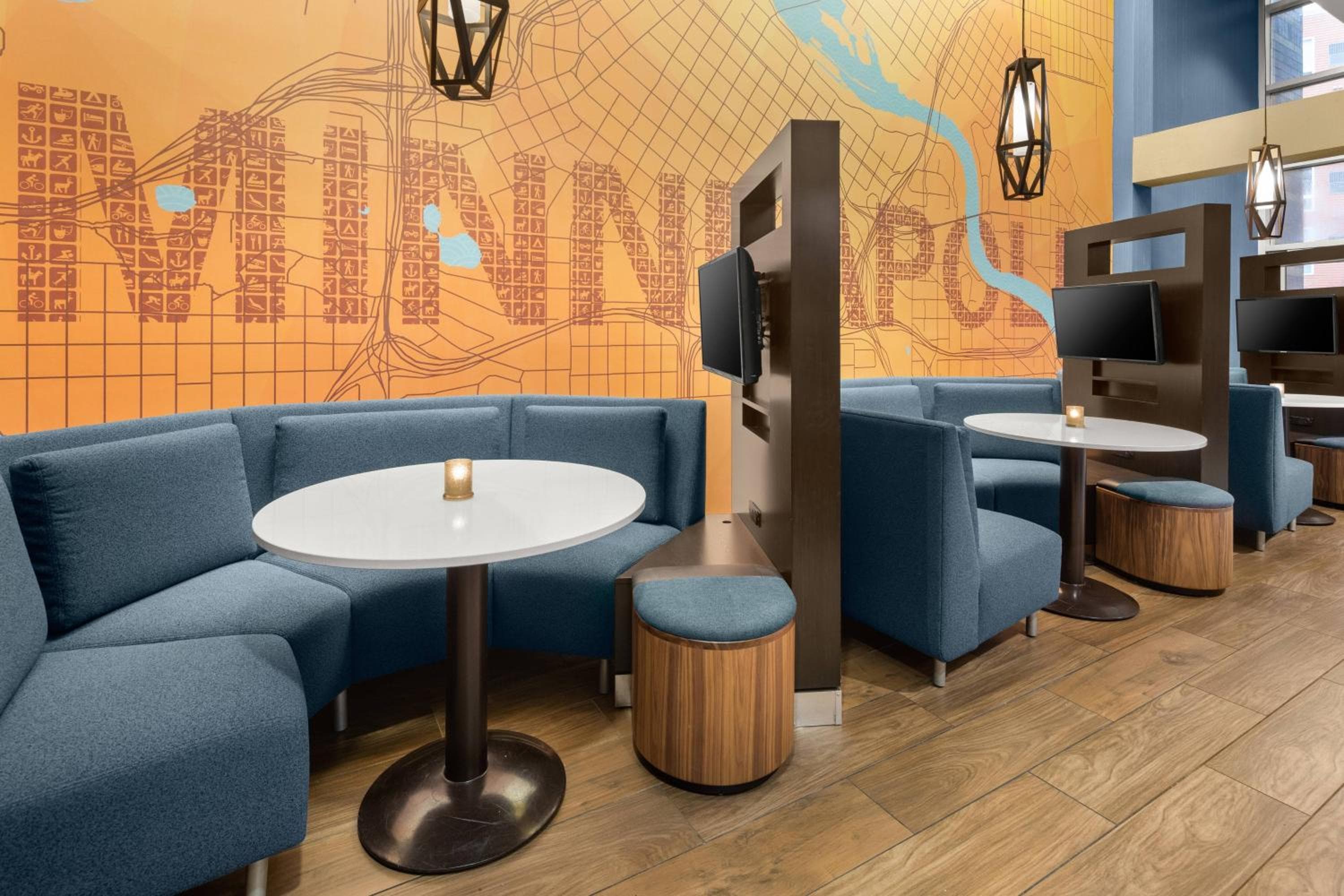 Courtyard by Marriott Minneapolis Downtown