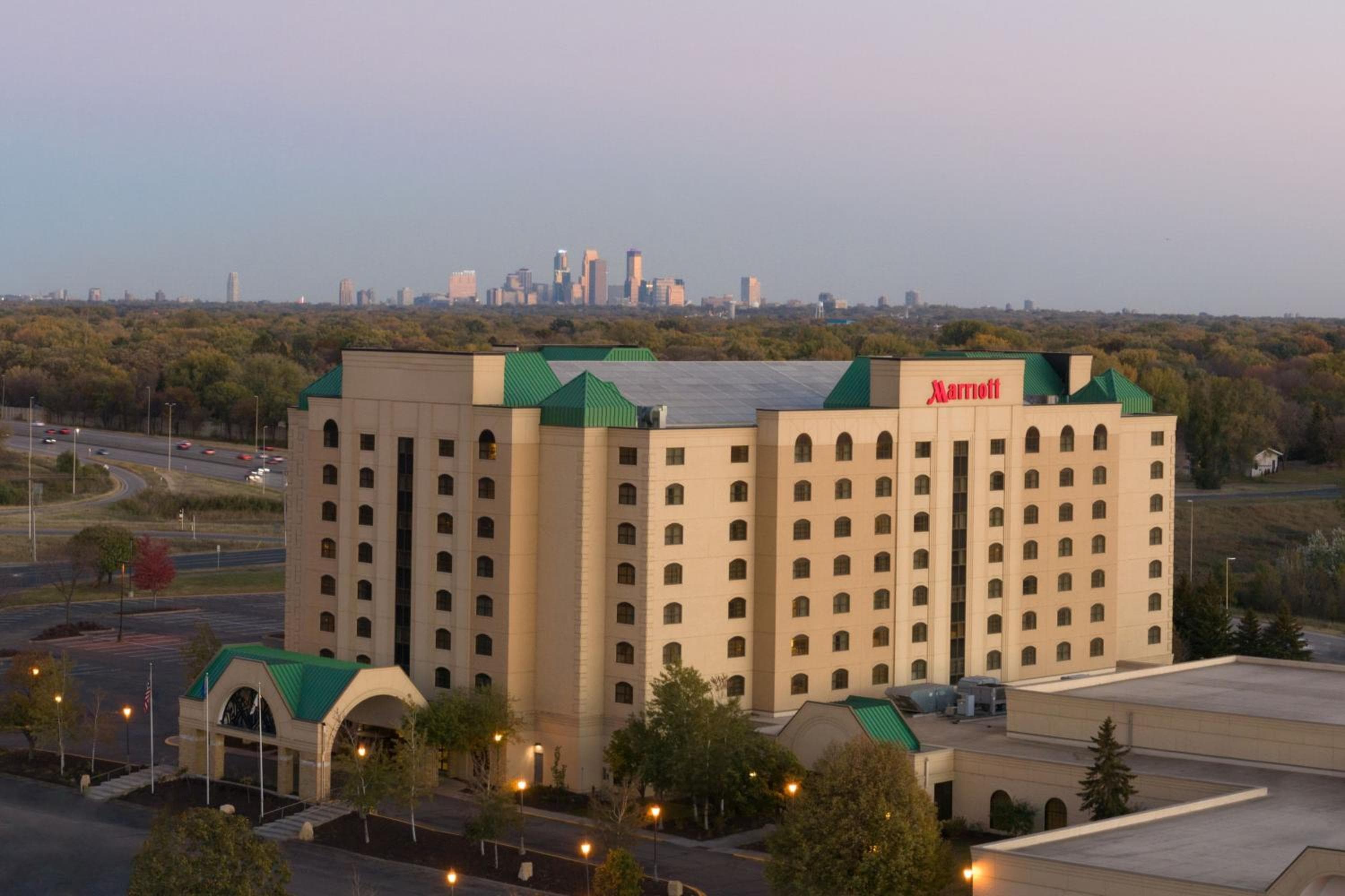 Minneapolis Marriott Northwest Hotel & Conference Center