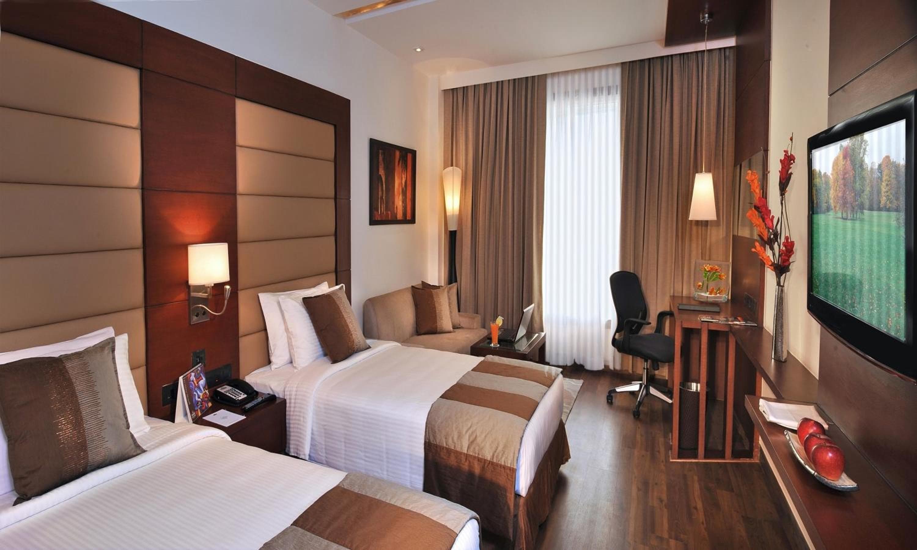 Country Inn & Suites by Radisson, Gurugram Sector 12