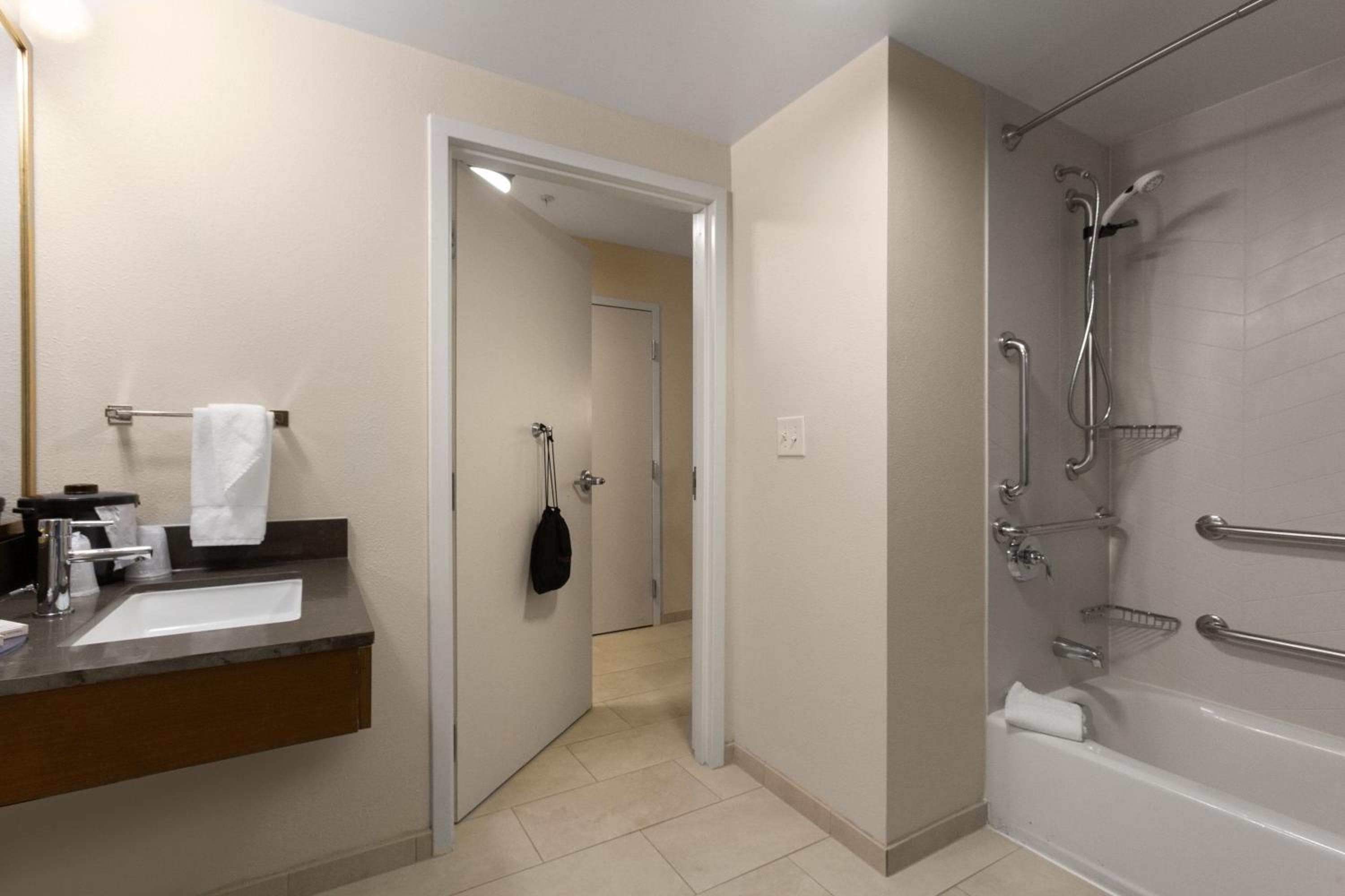 Fairfield Inn & Suites Elizabeth City