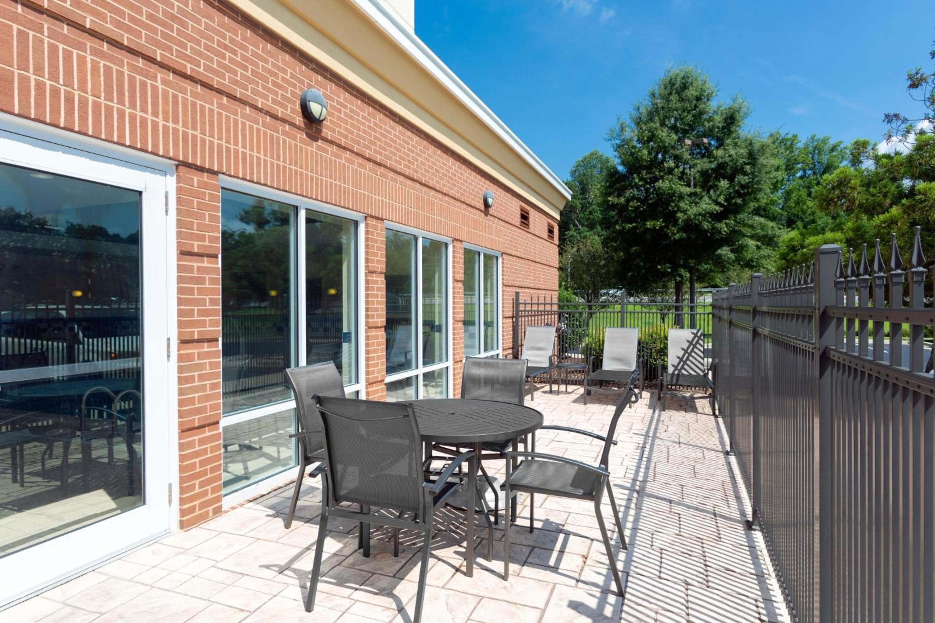 Fairfield Inn & Suites Elizabeth City