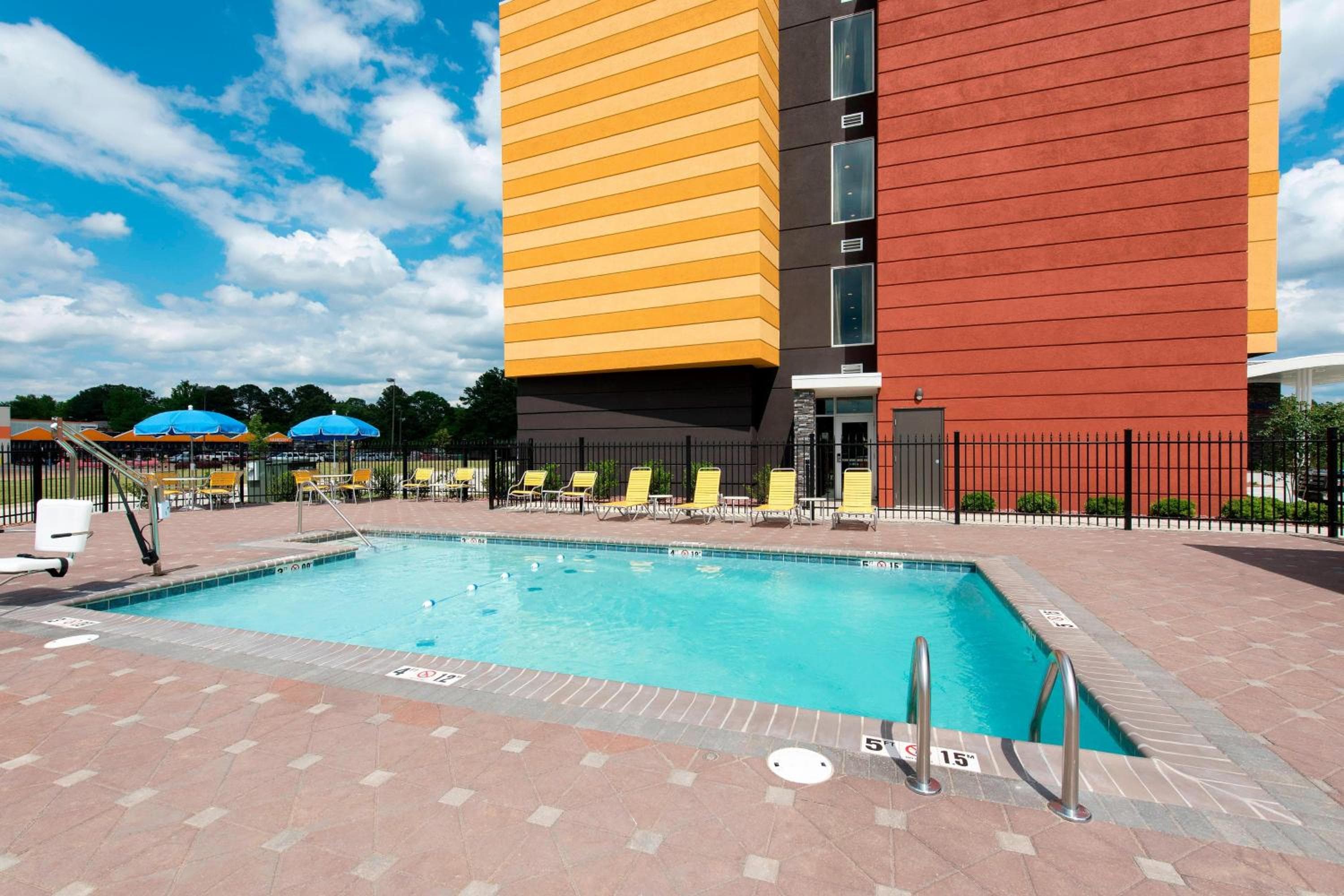 Fairfield Inn & Suites by Marriott Jackson Clinton