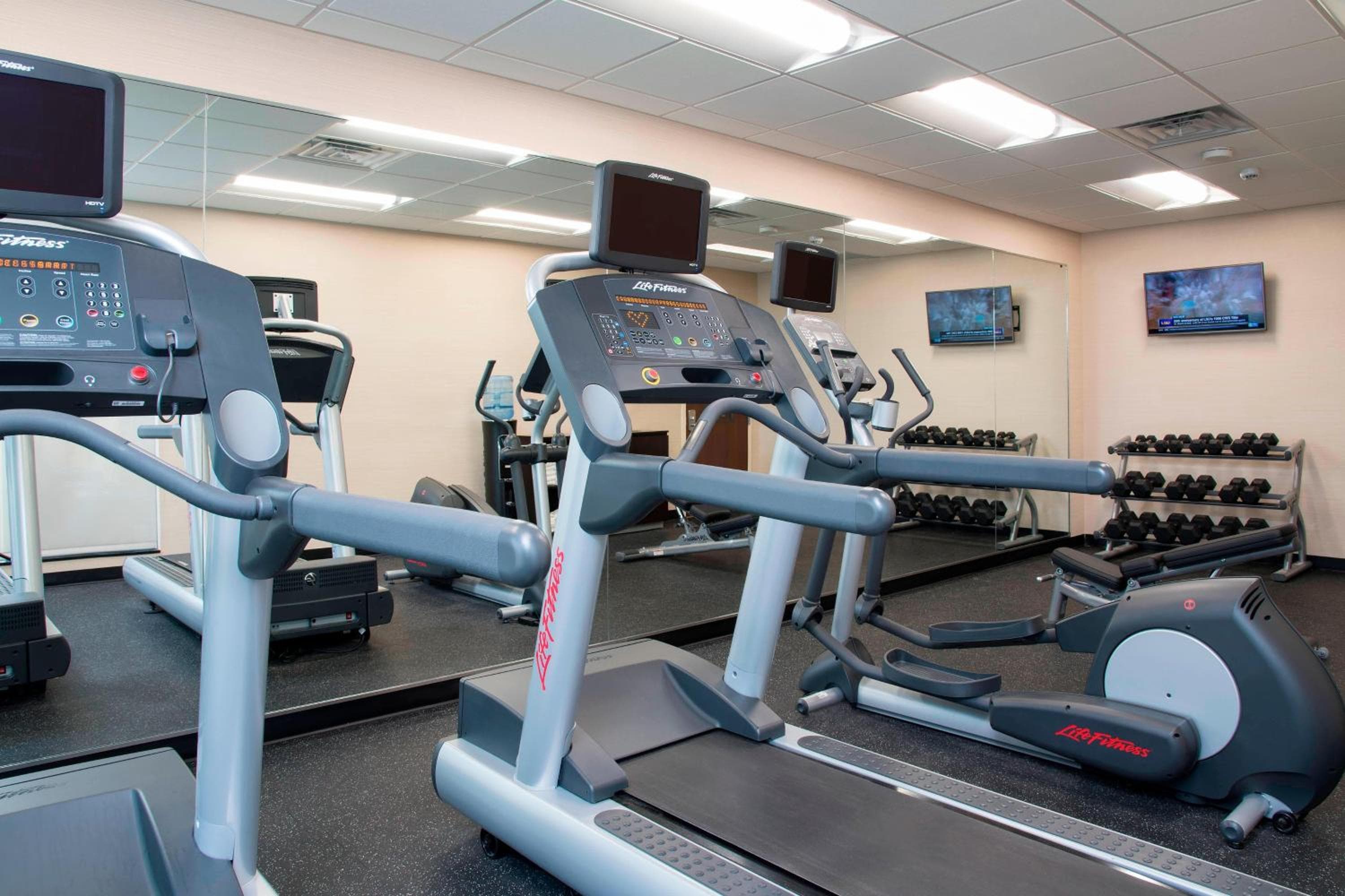 Fairfield Inn & Suites by Marriott Jackson Clinton