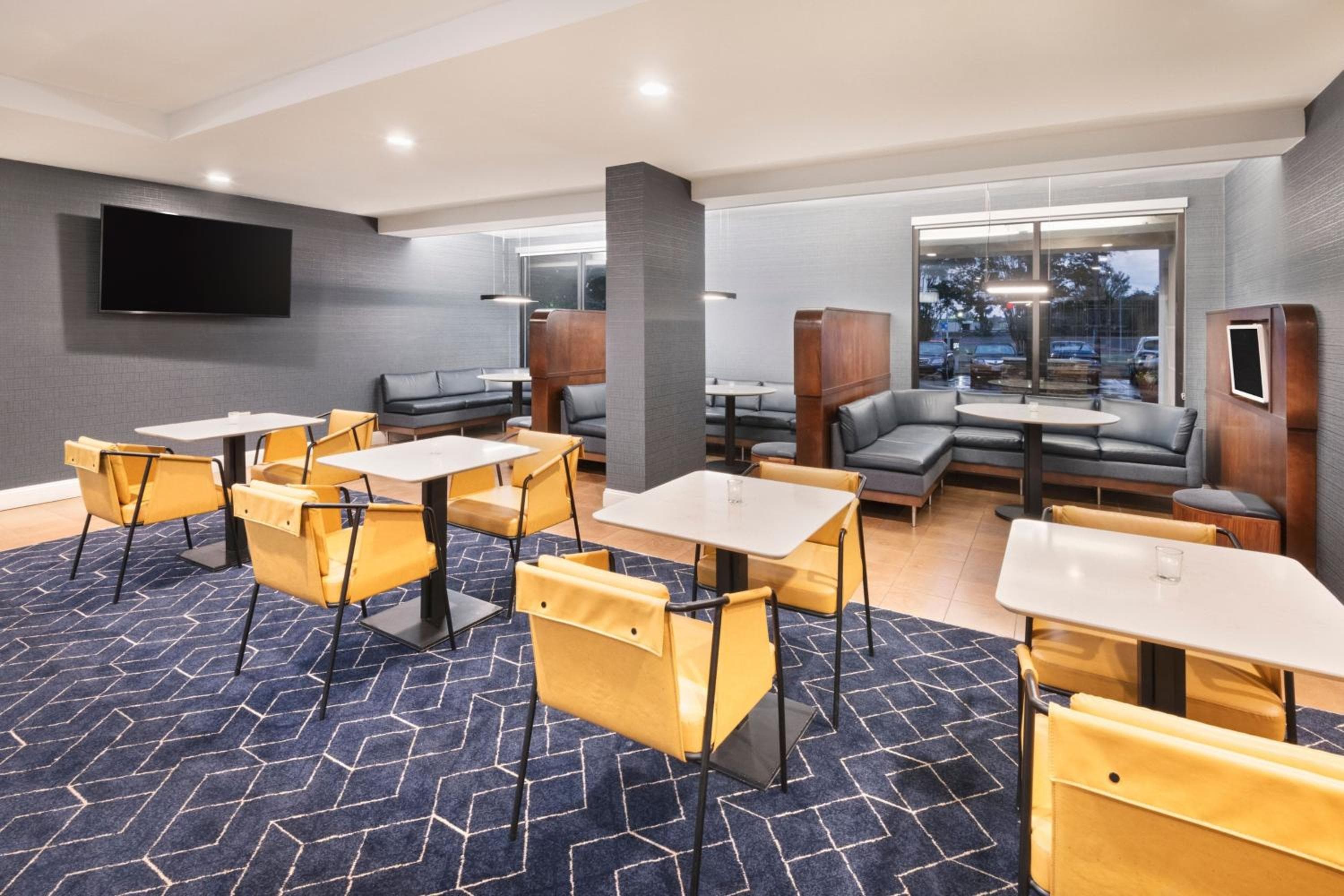 Courtyard by Marriott Burlington