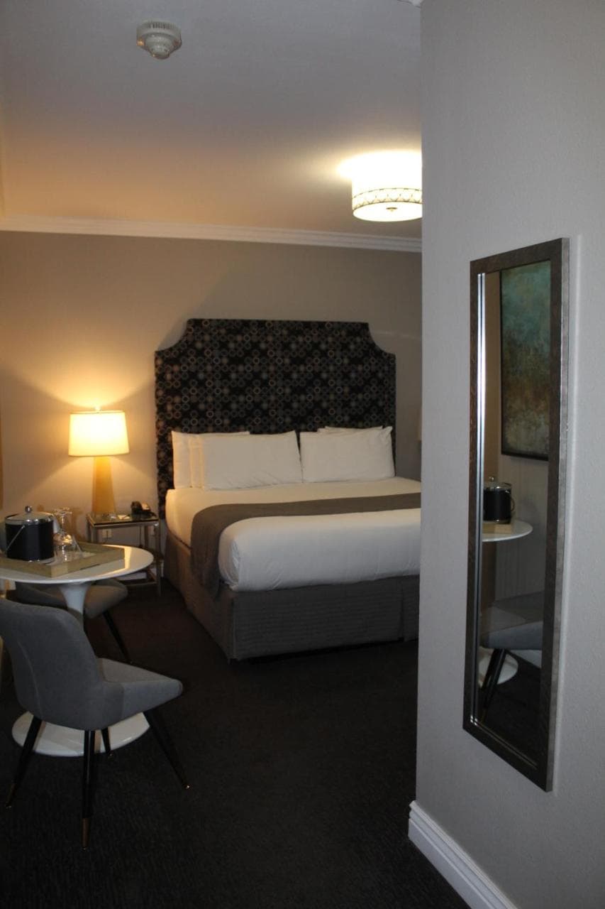 Bel Abri Napa Valley Inn
