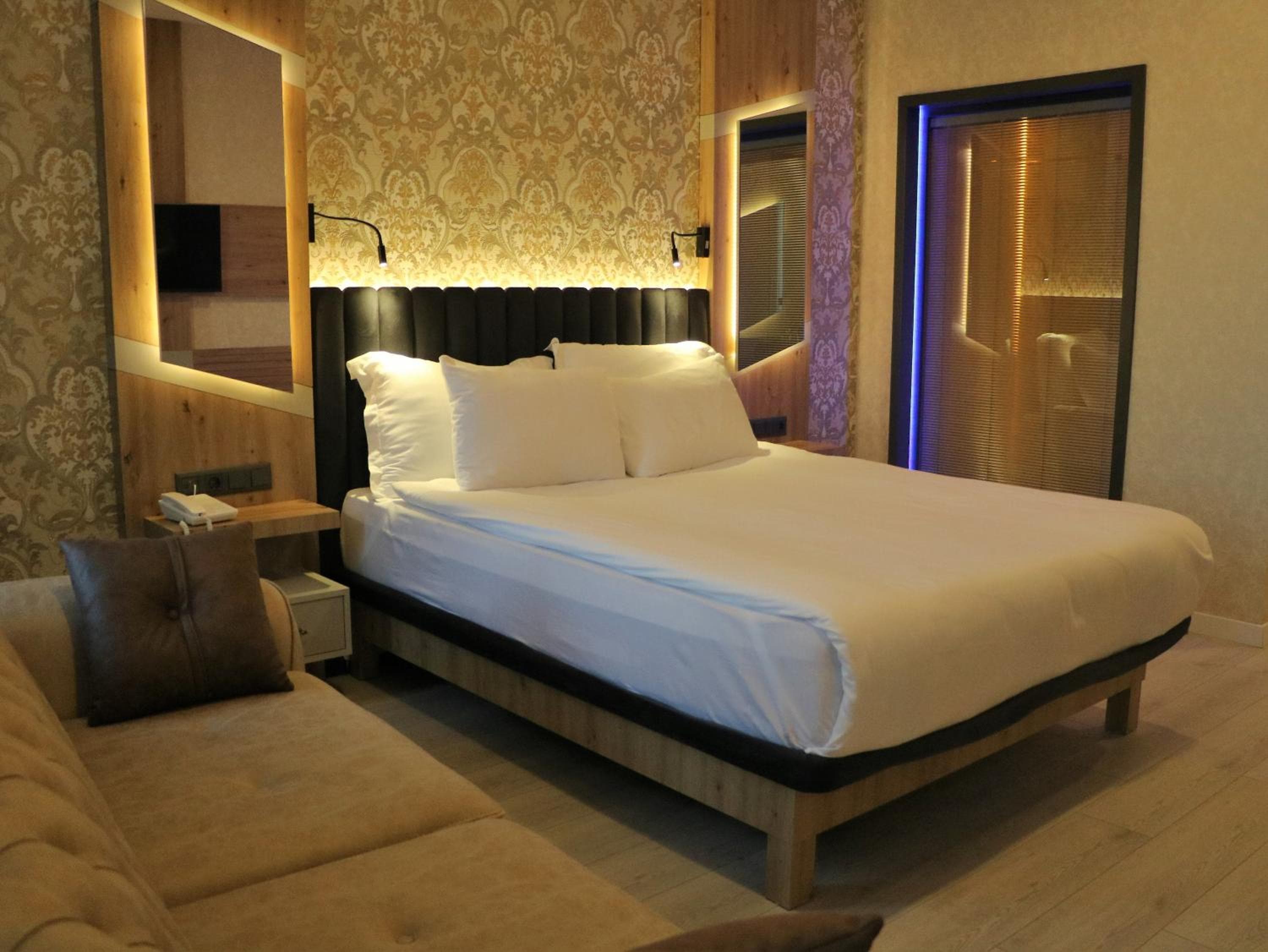 Isnova Hotel Airport